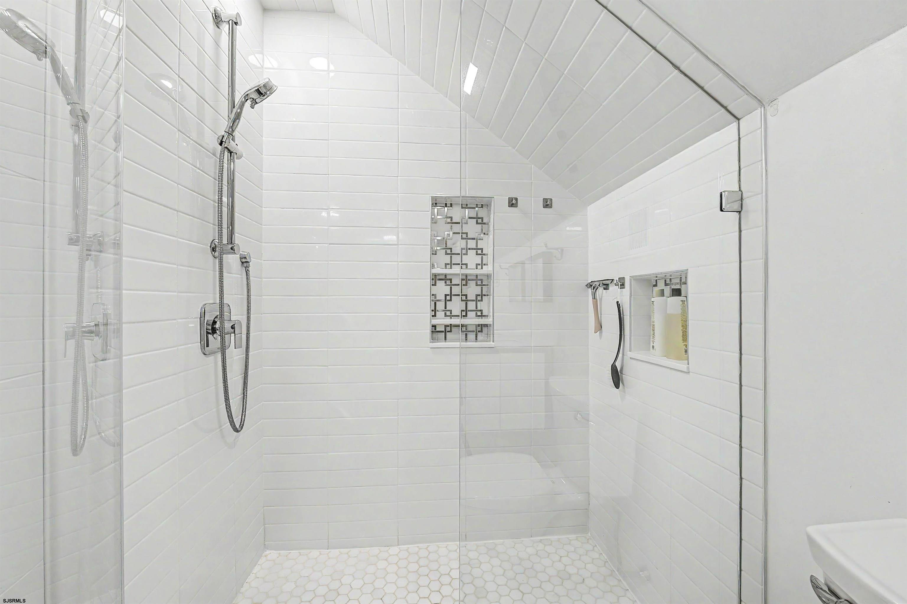 4 Brunswick Ct