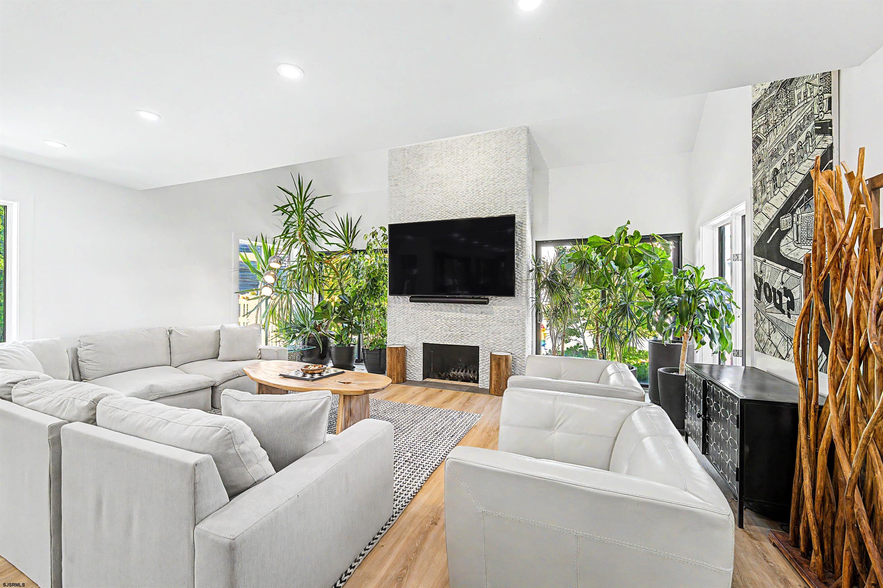 4 Brunswick Ct