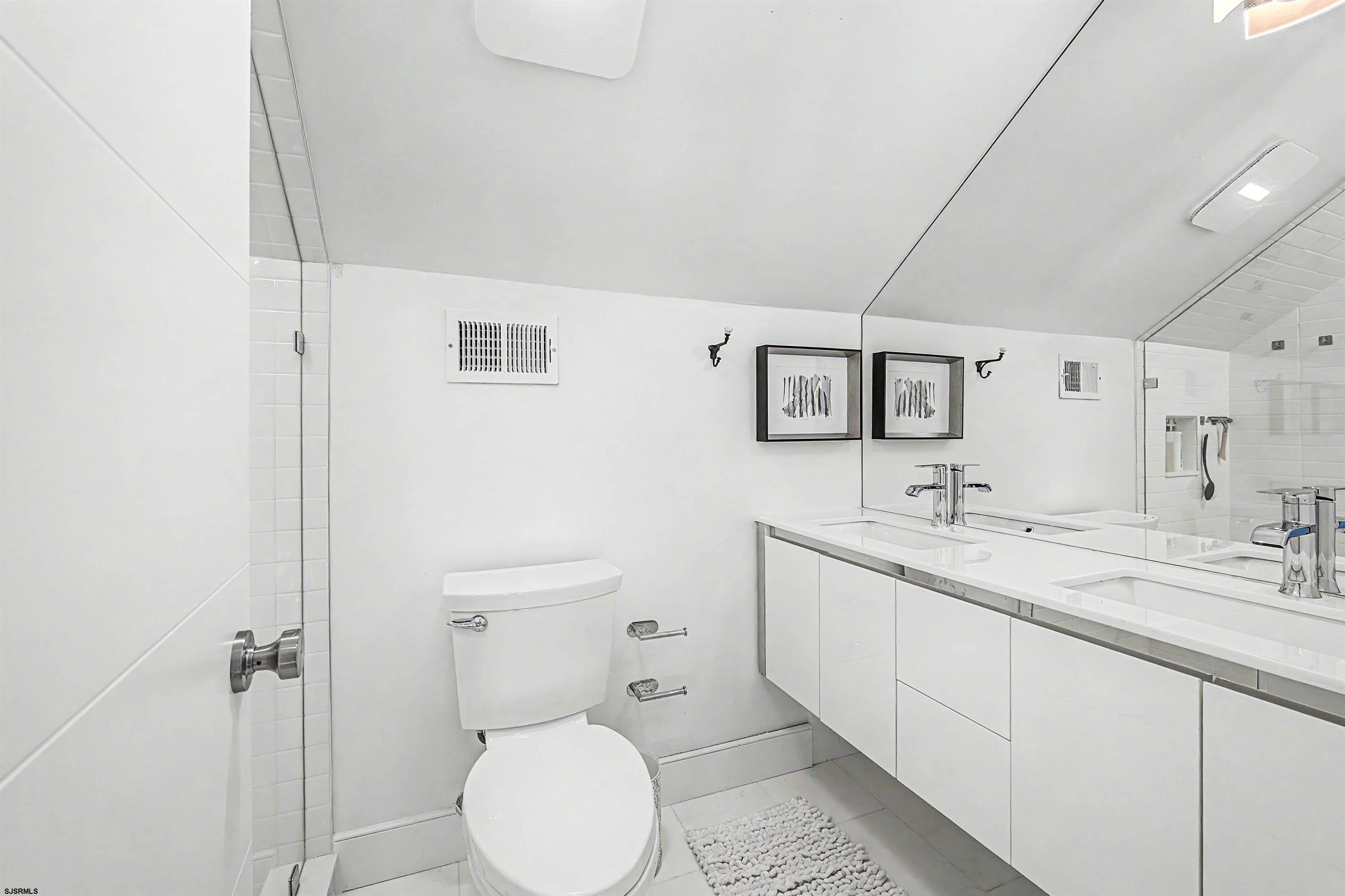 4 Brunswick Ct