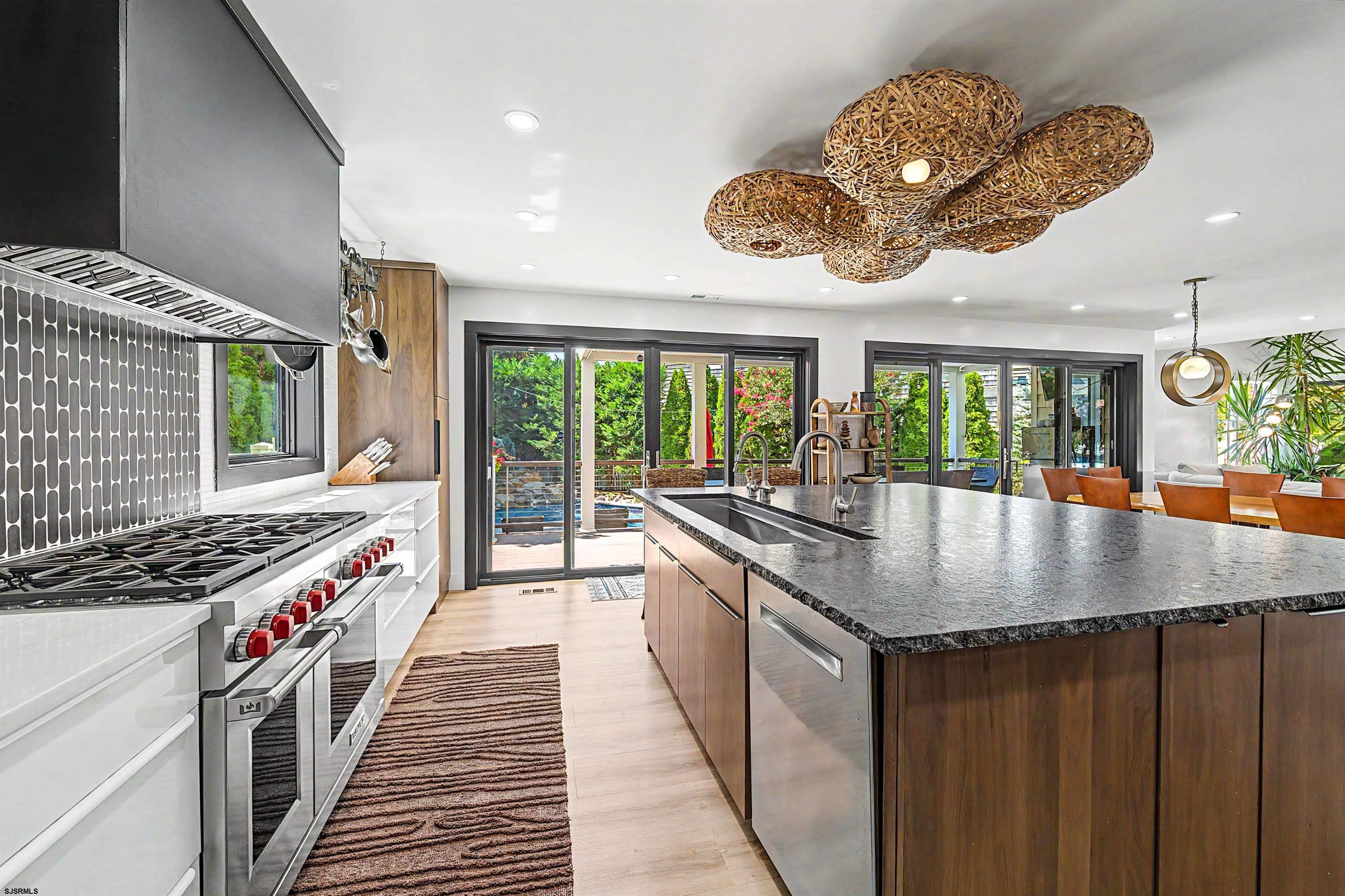 4 Brunswick Ct