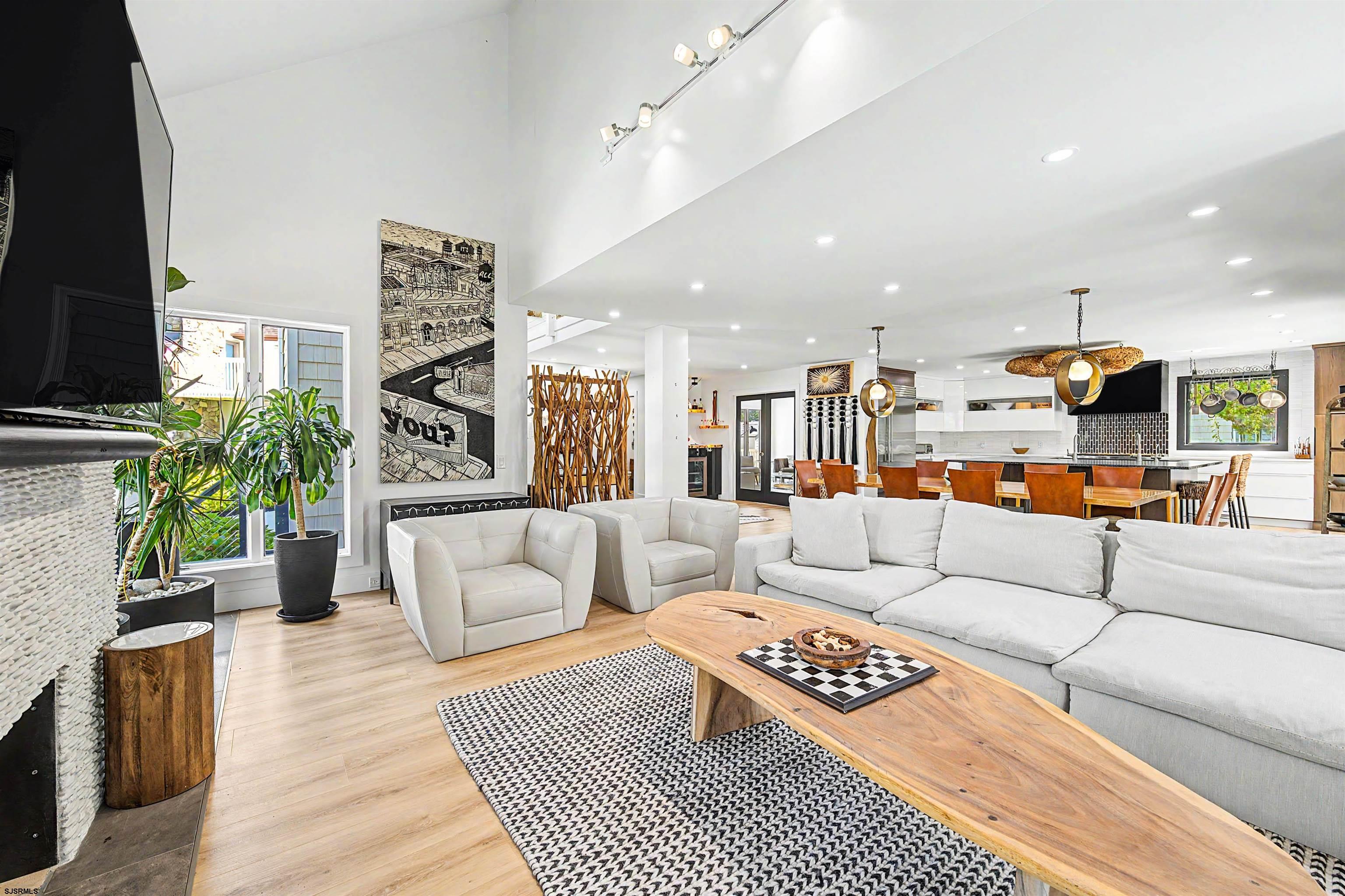 4 Brunswick Ct