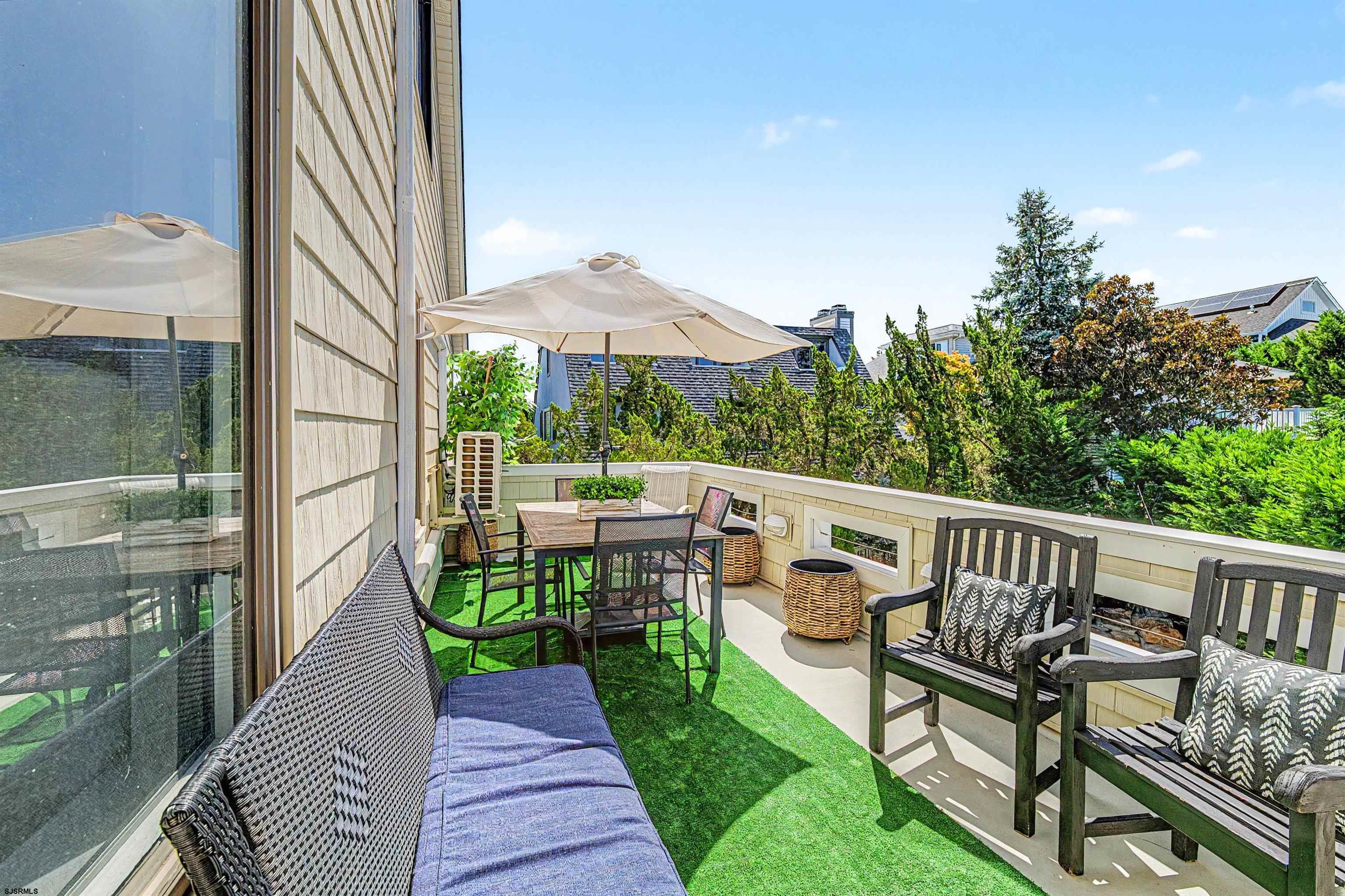 4 Brunswick Ct