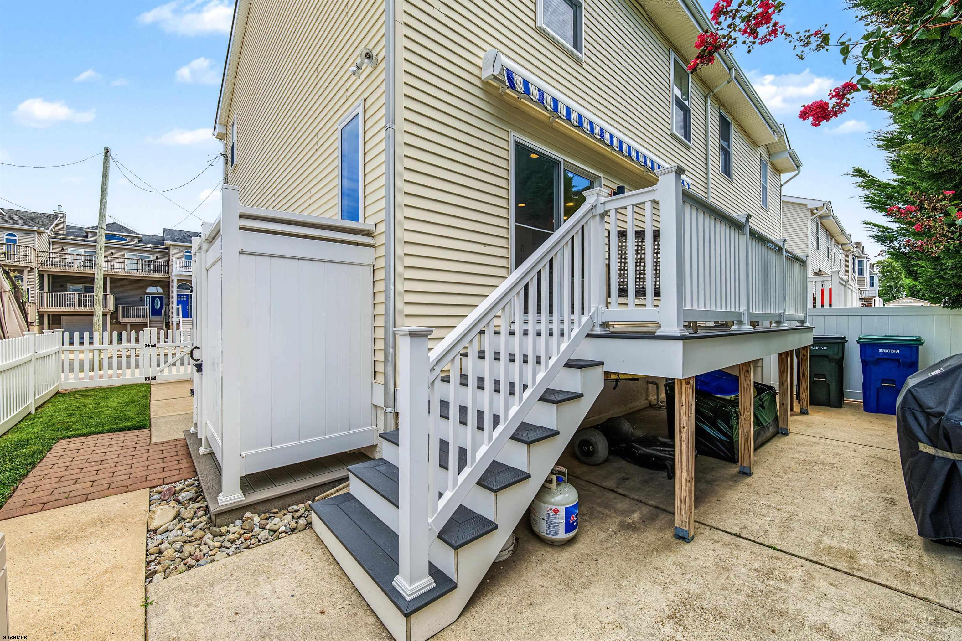 216 N Coolidge Ave