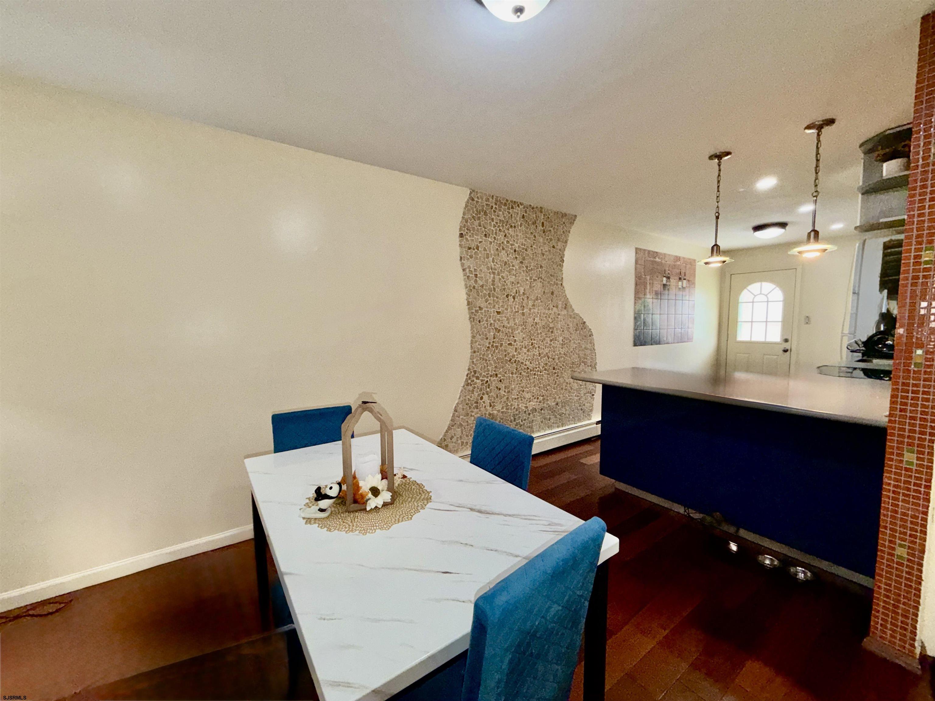 709 N Oxford Ave Unit: K4