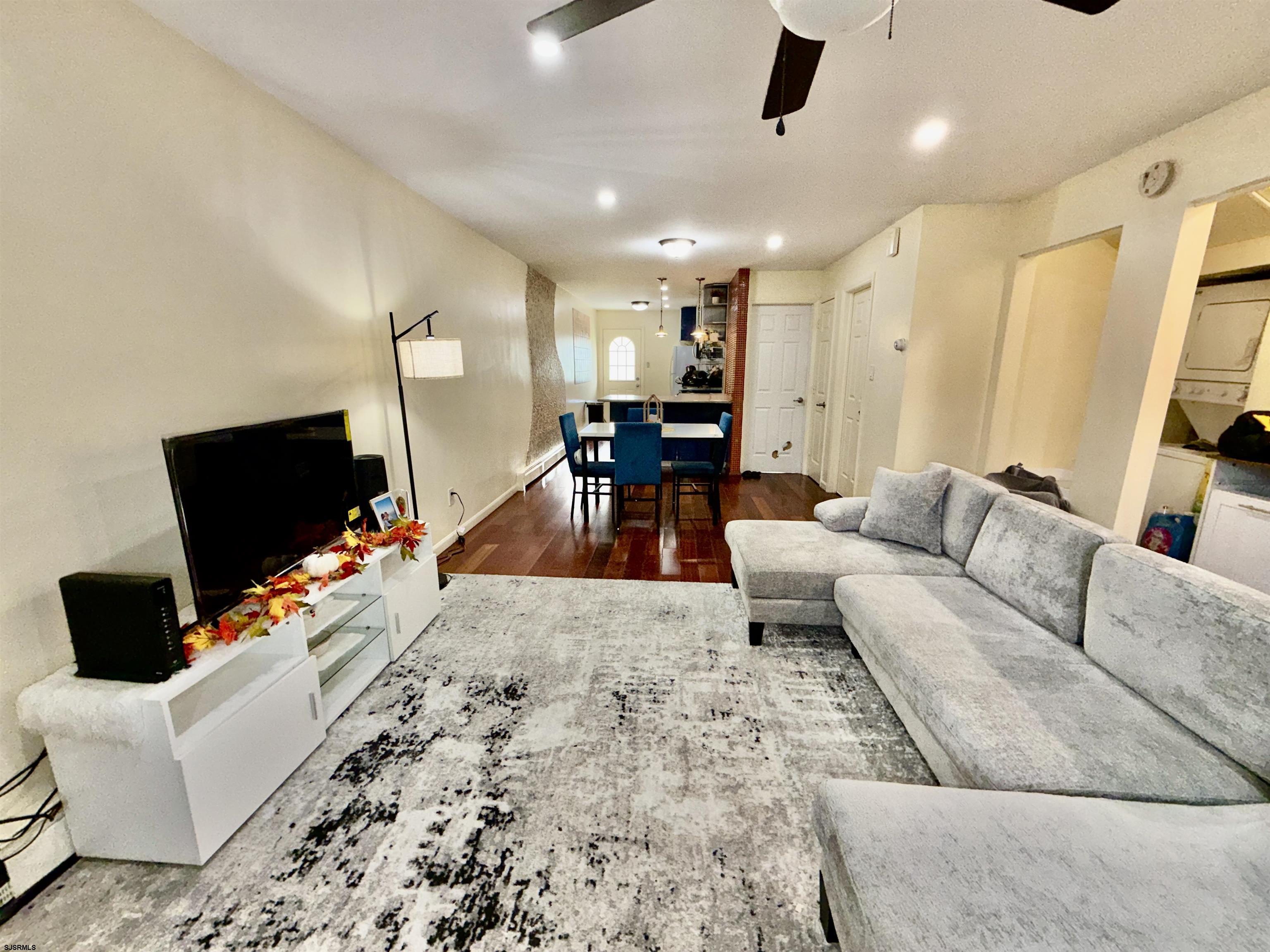 709 N Oxford Ave Unit: K4
