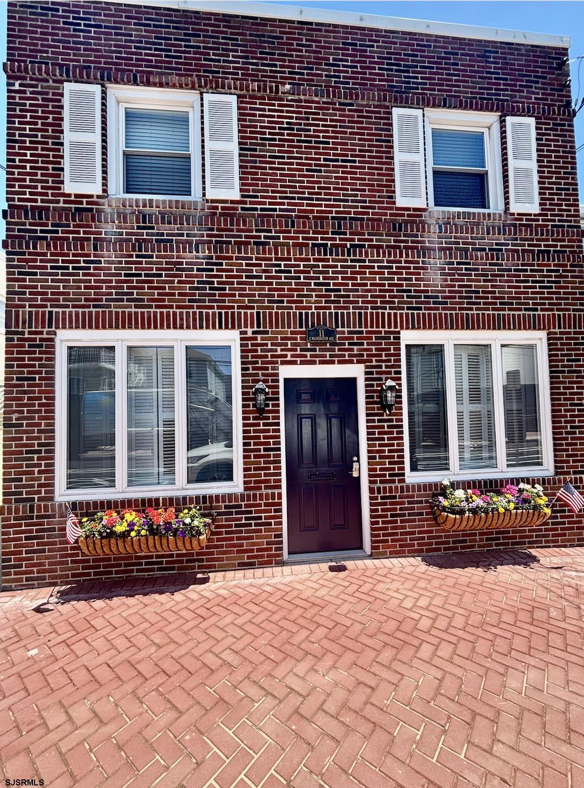 11 S Washington Ave