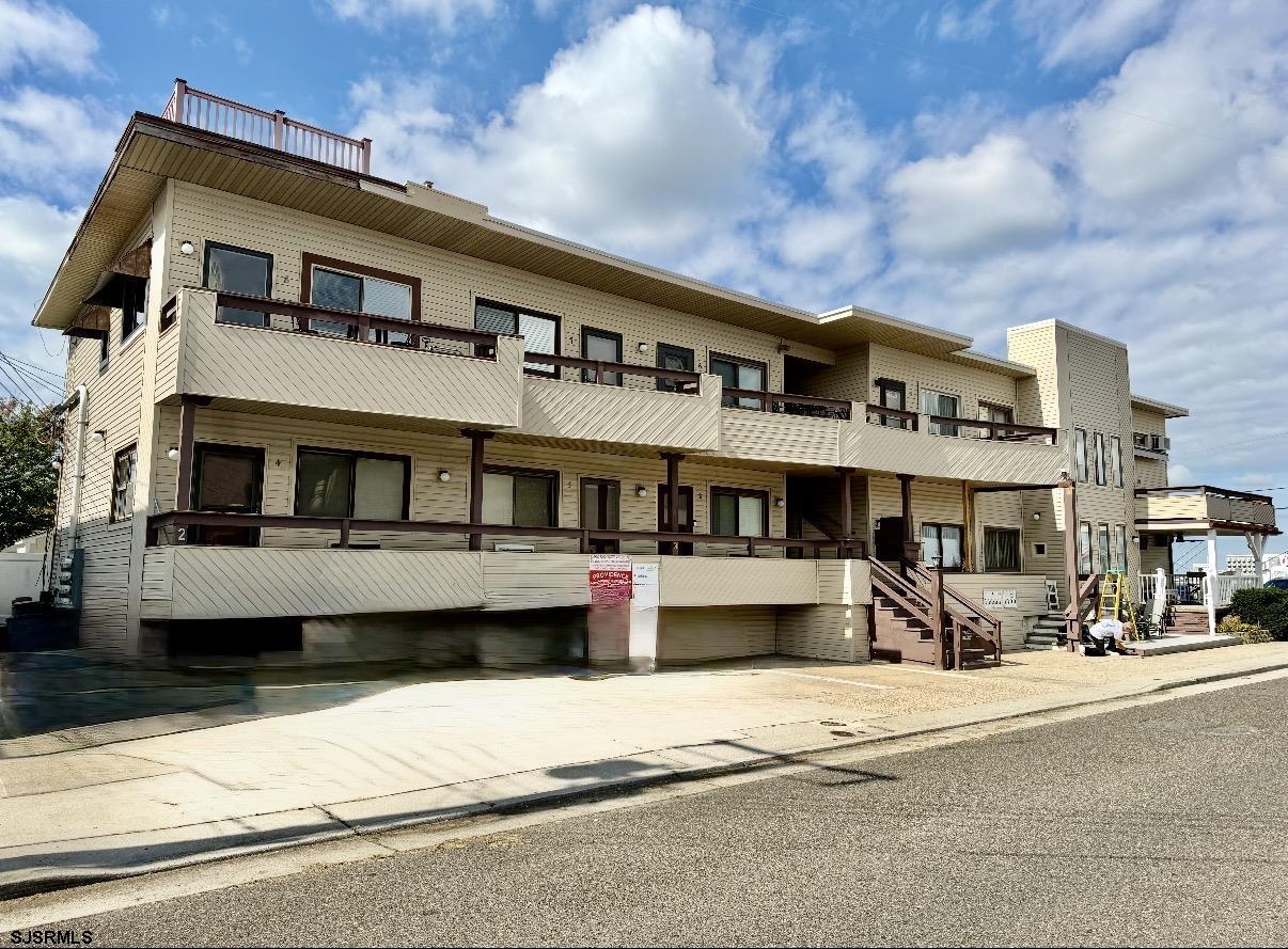 9600 Amherst Ave Unit: 3