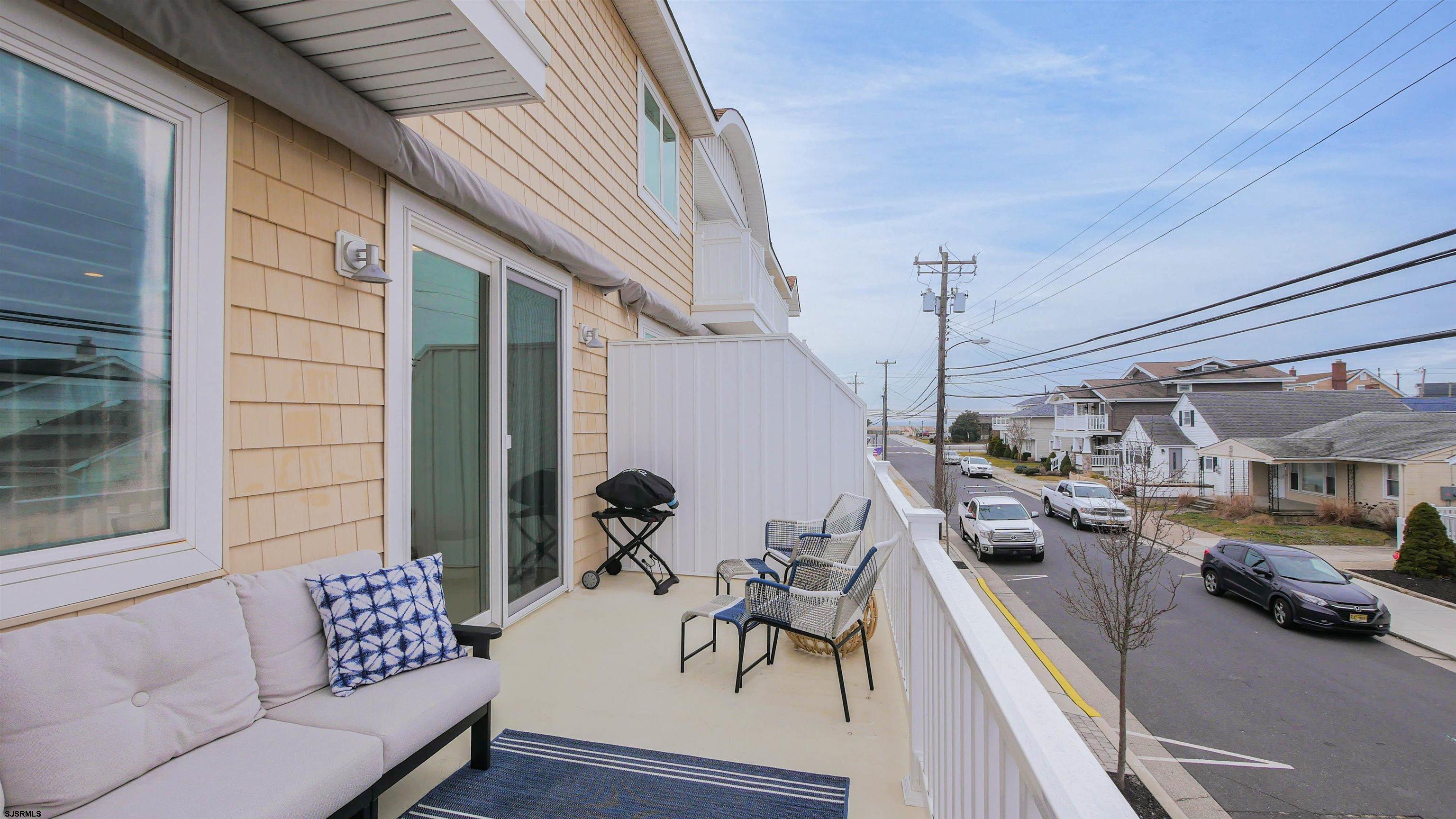9 S Granville Ave
