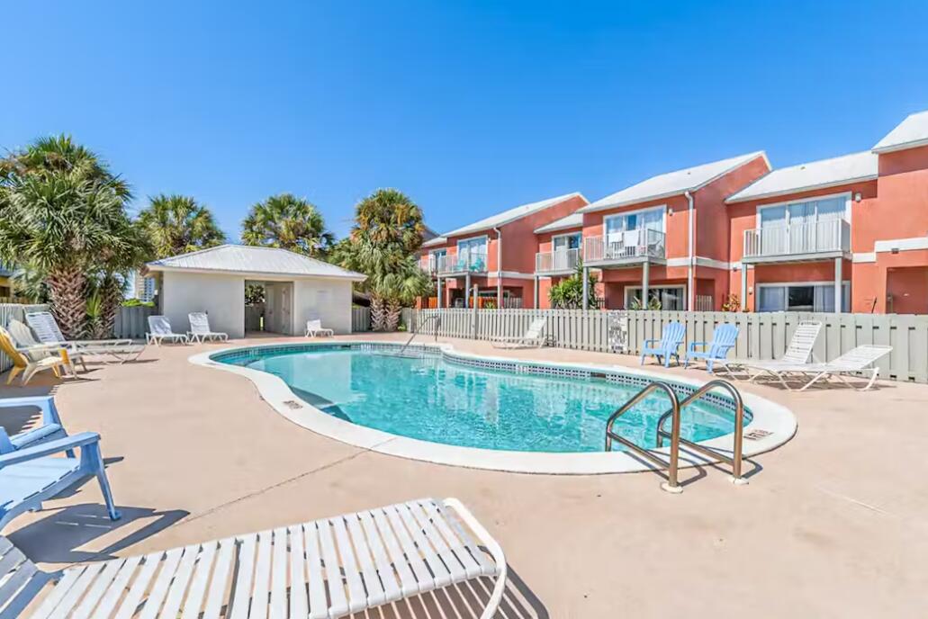 450 S Geronimo Street 102