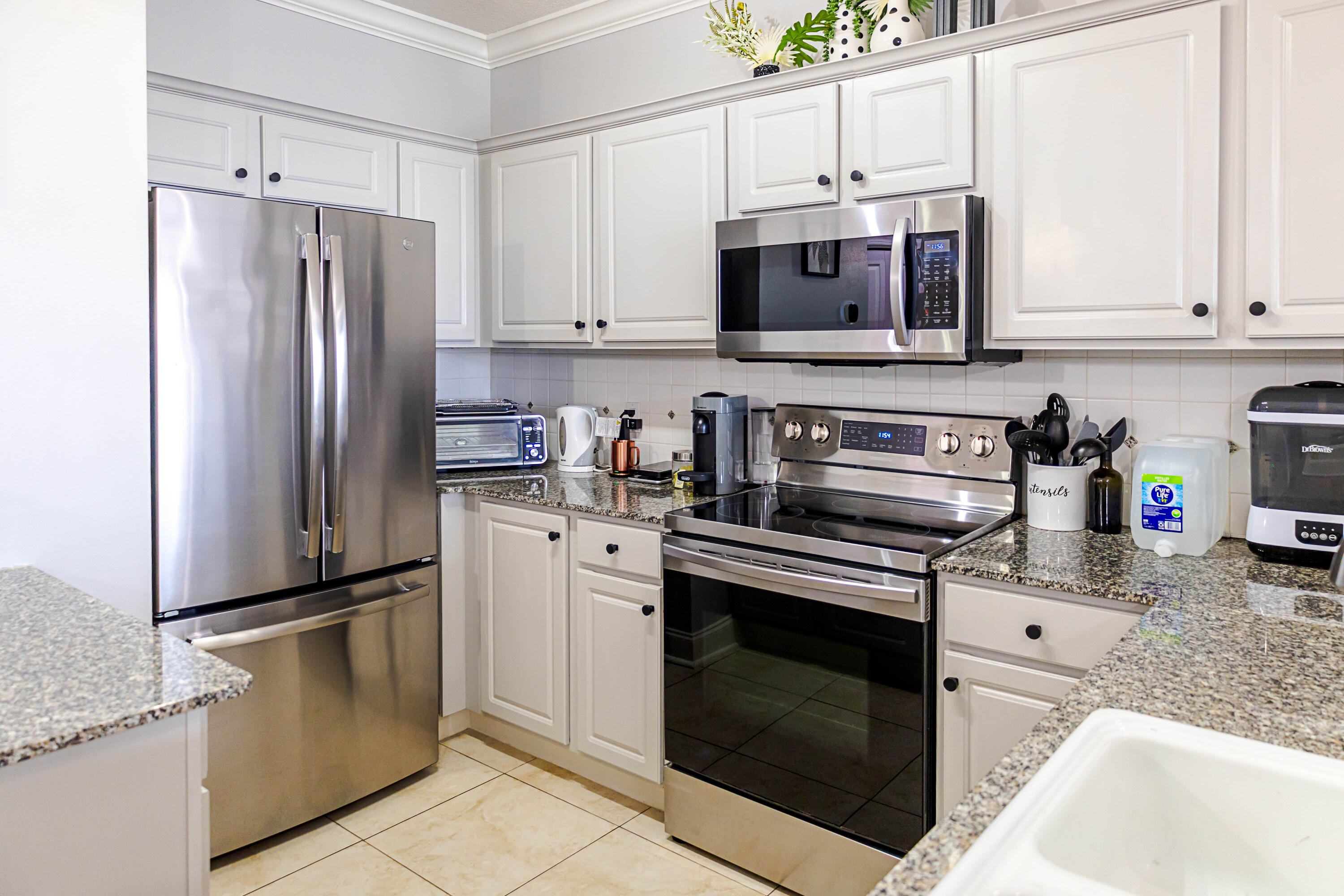 159 SE Brooks Street, UNIT 202