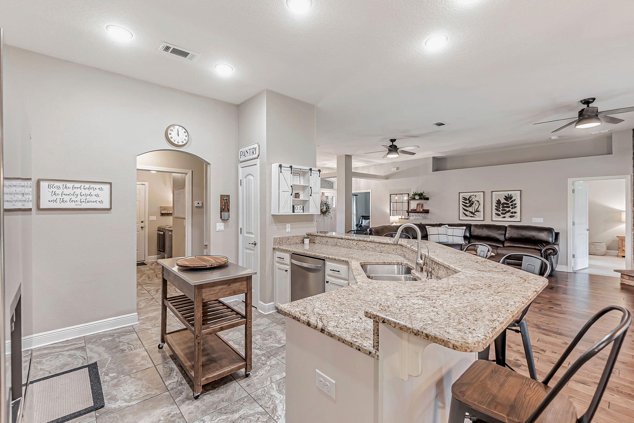 6562 Longview Street