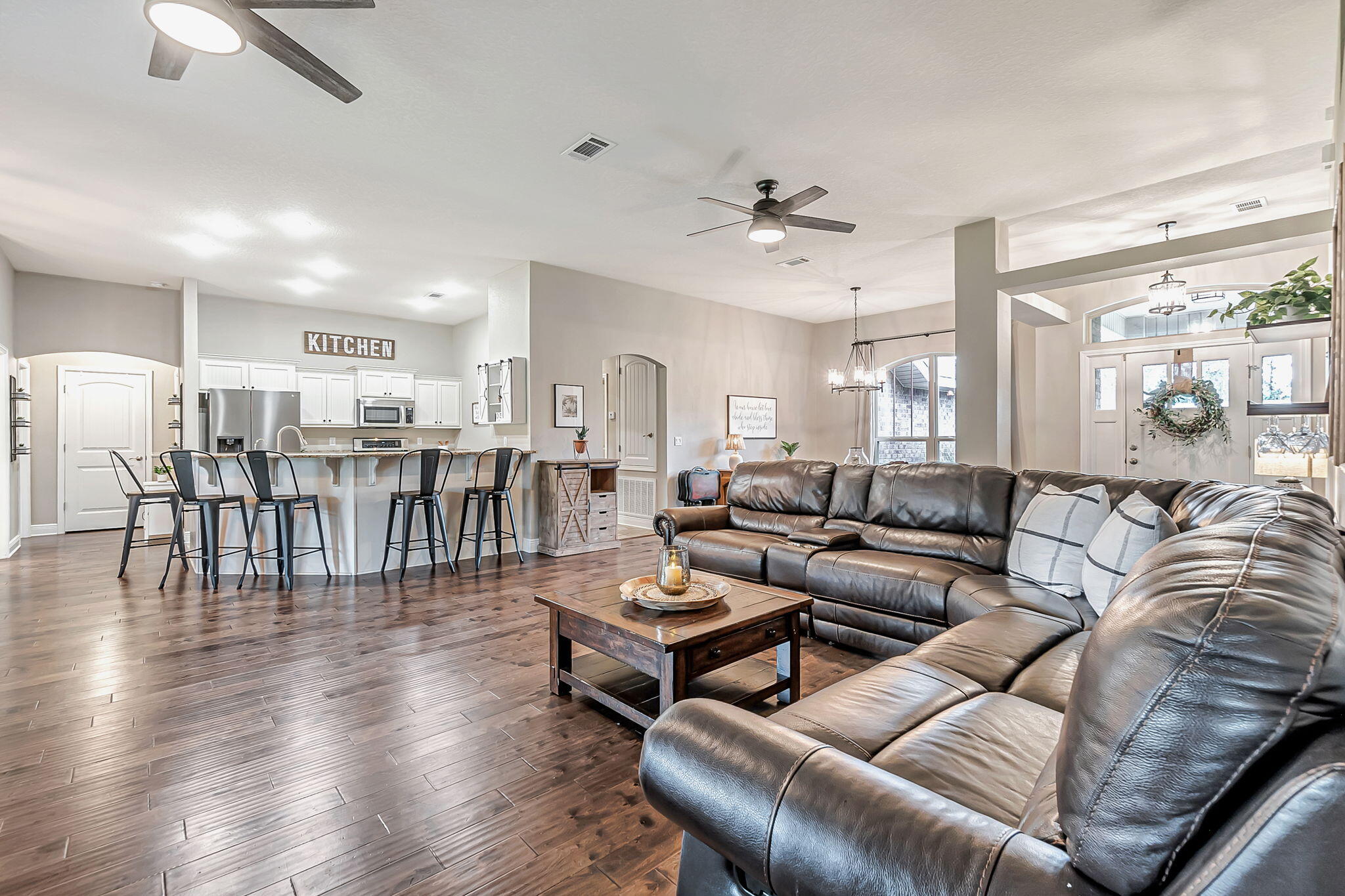 6562 Longview Street