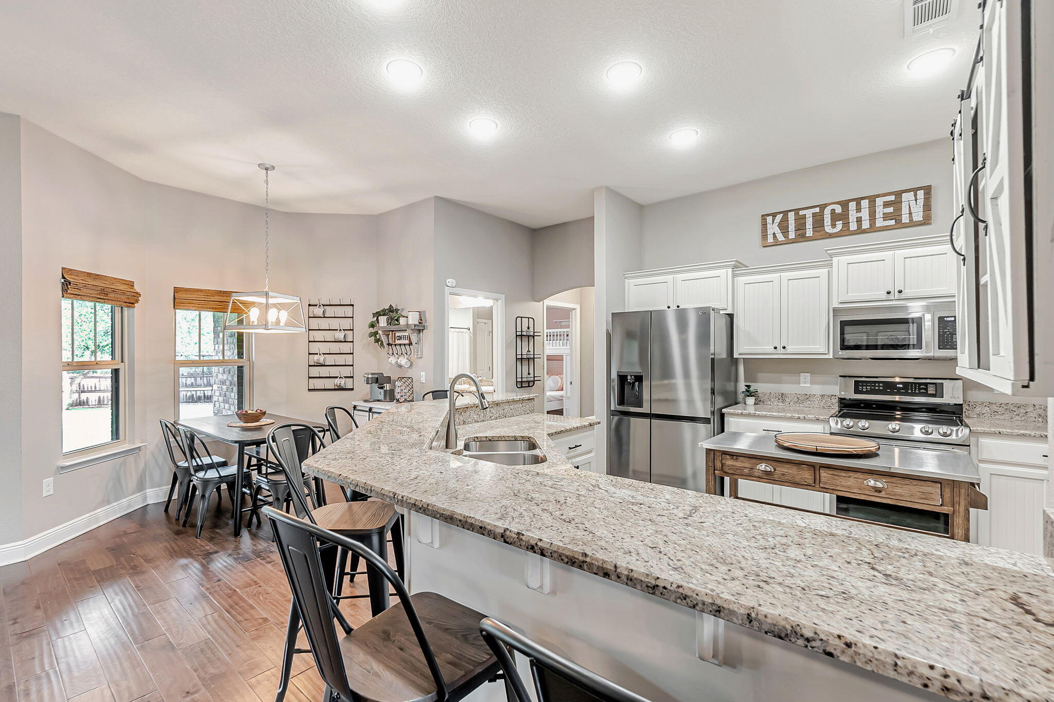 6562 Longview Street