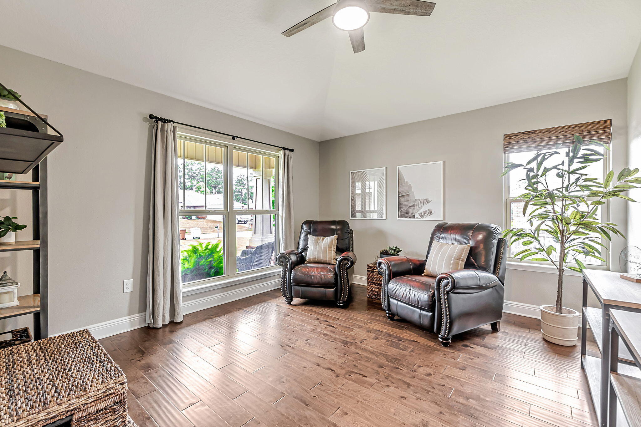 6562 Longview Street