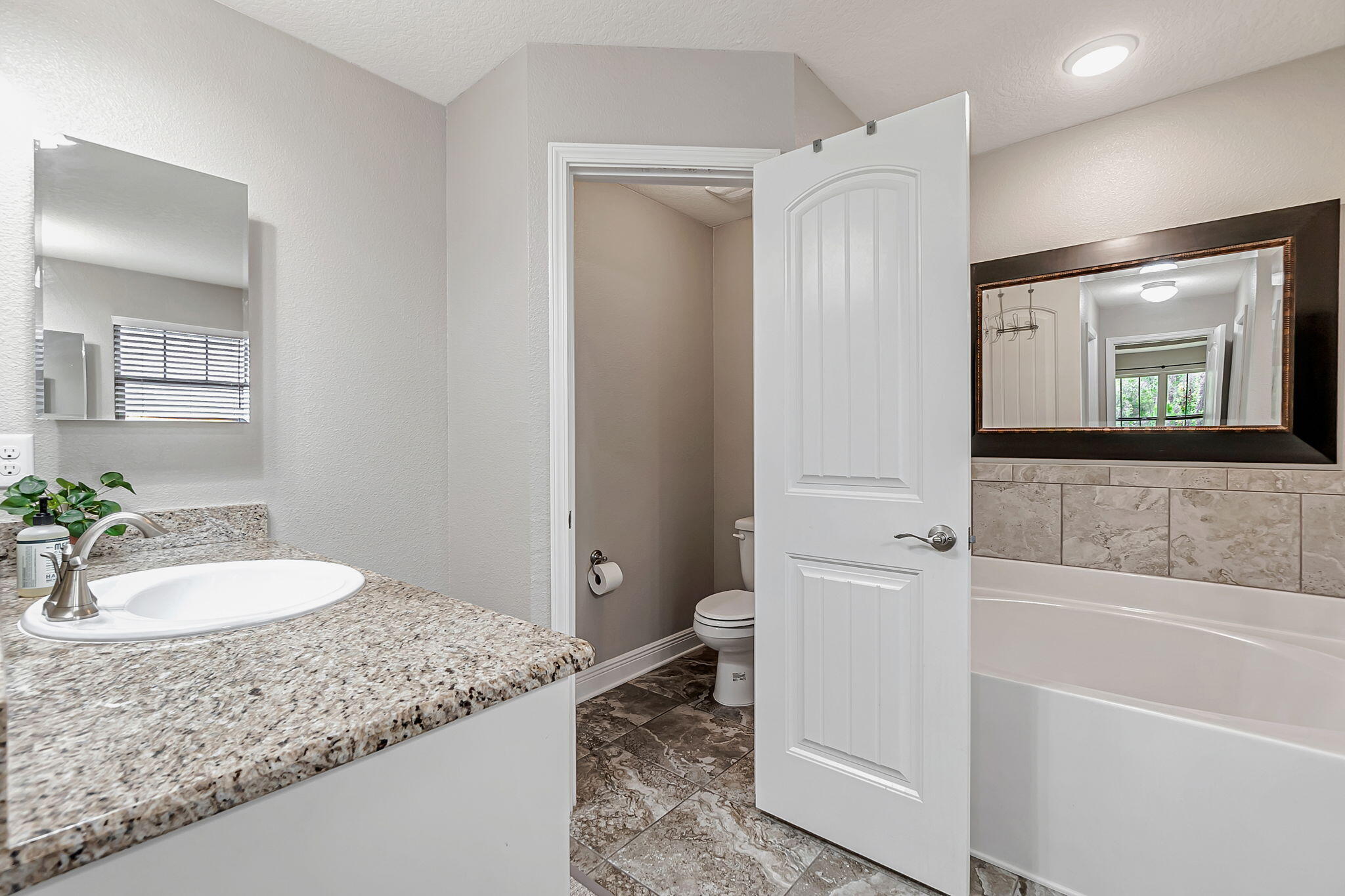 6562 Longview Street