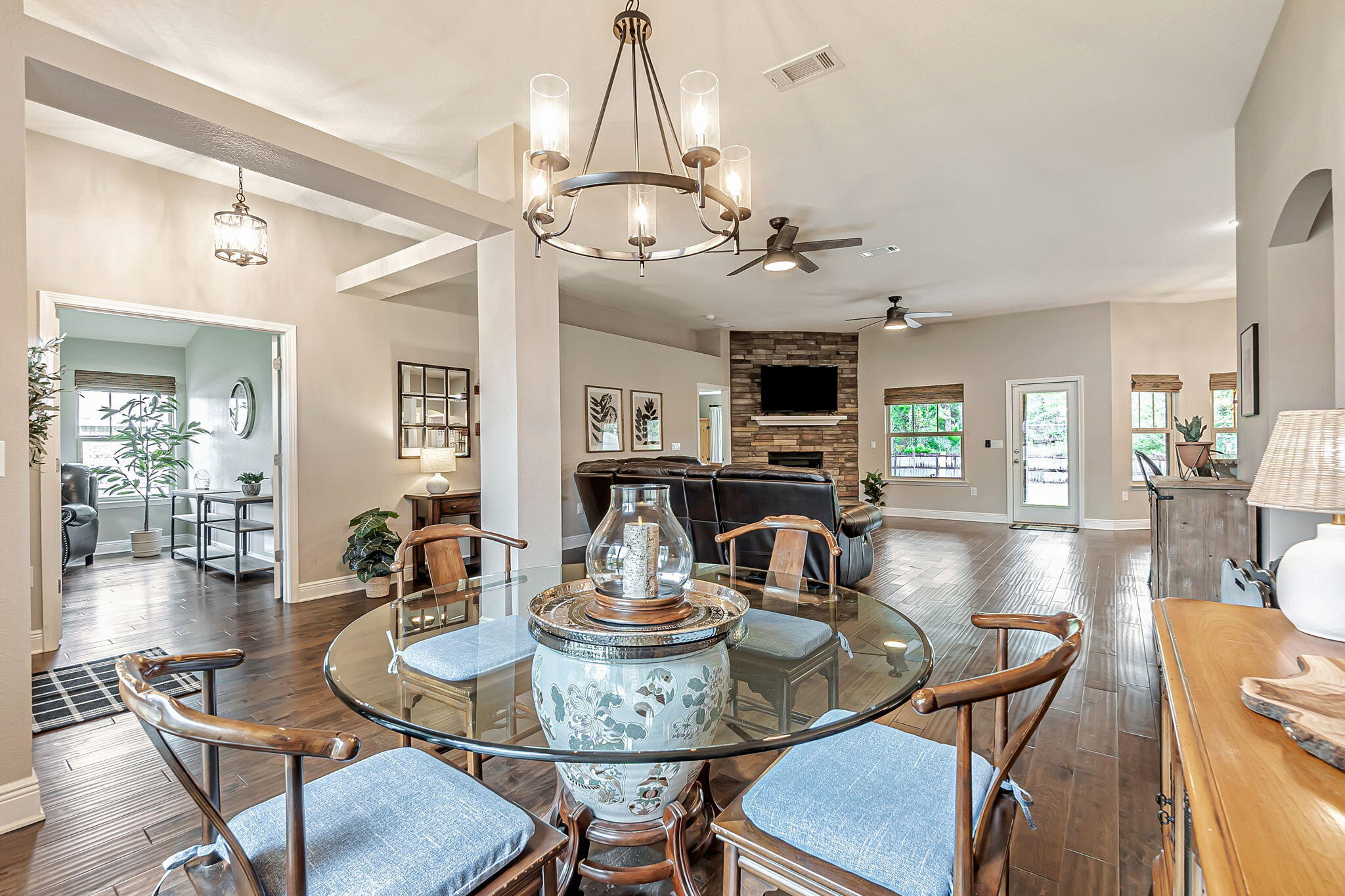 6562 Longview Street