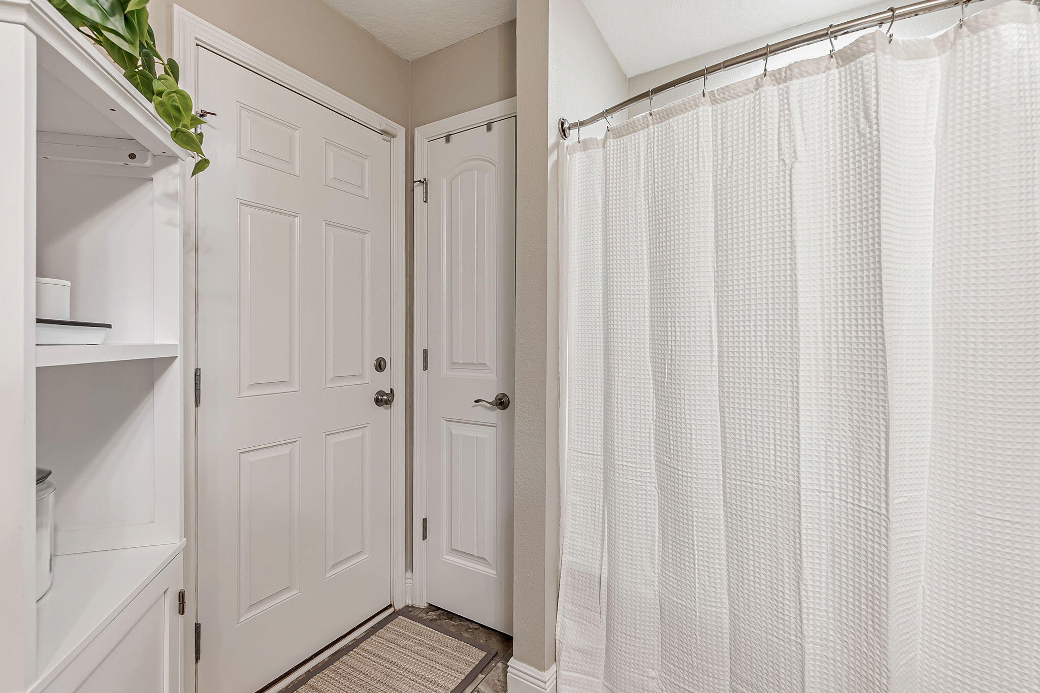 6562 Longview Street