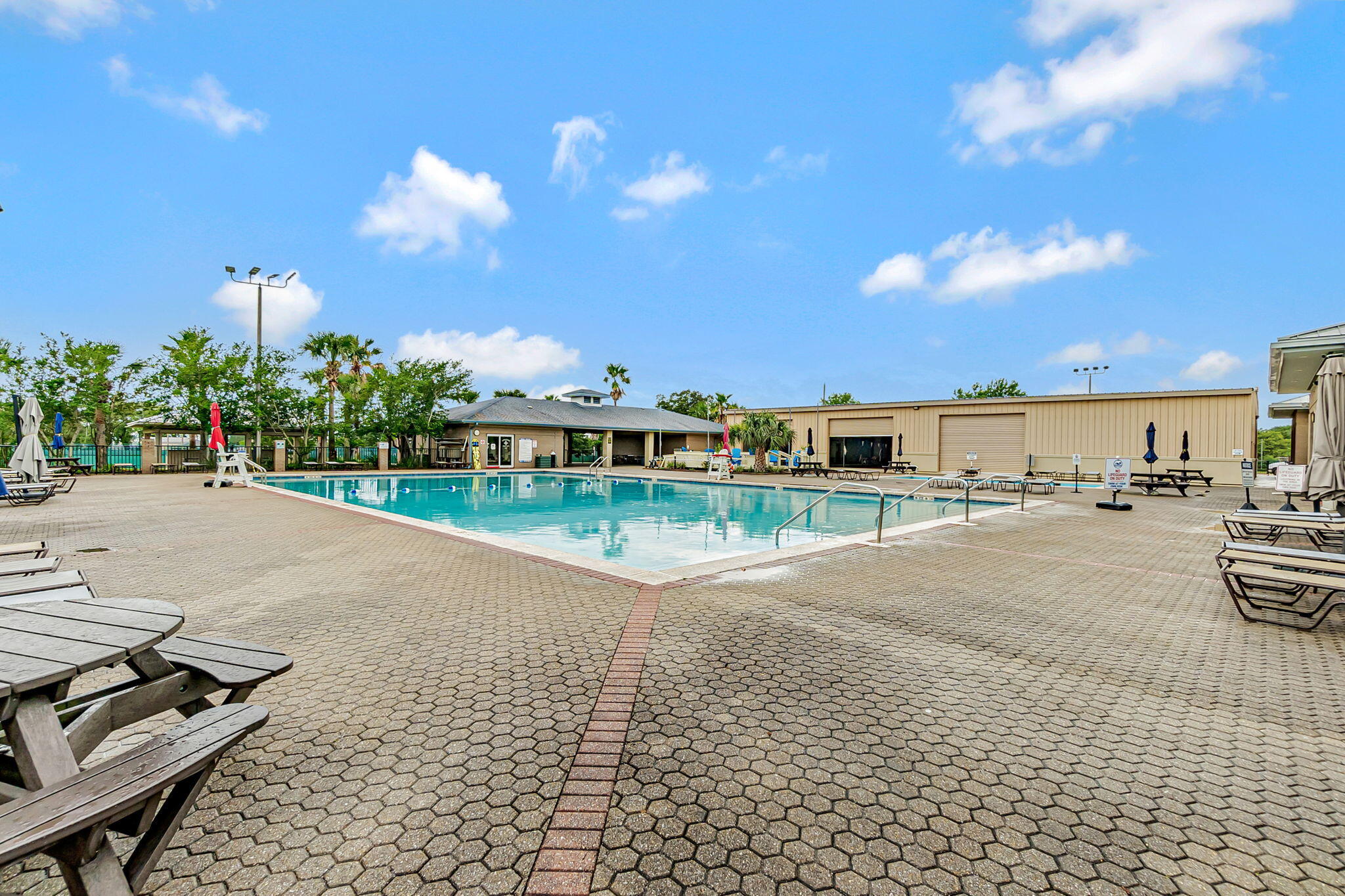 6562 Longview Street