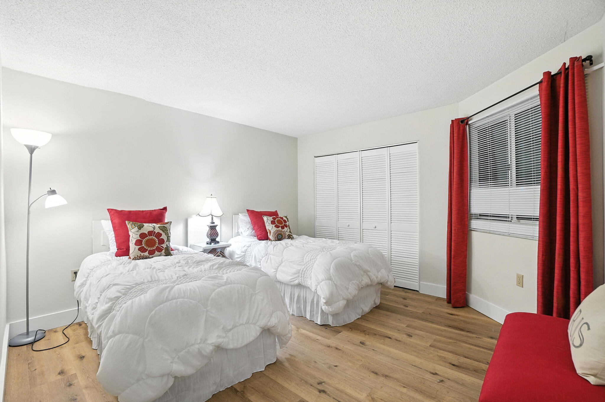 381 Santa Rosa Boulevard, W709