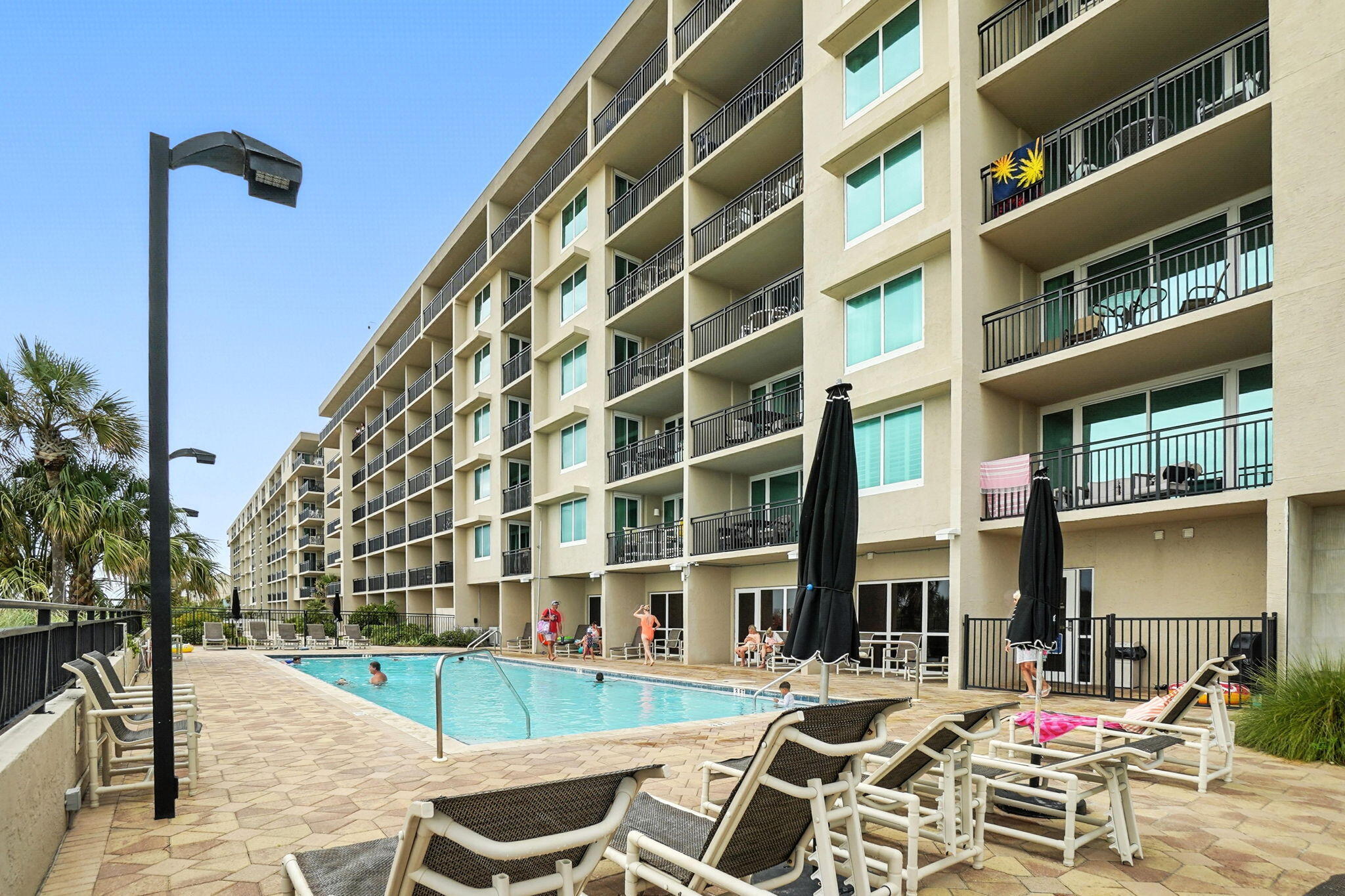 381 Santa Rosa Boulevard, W709