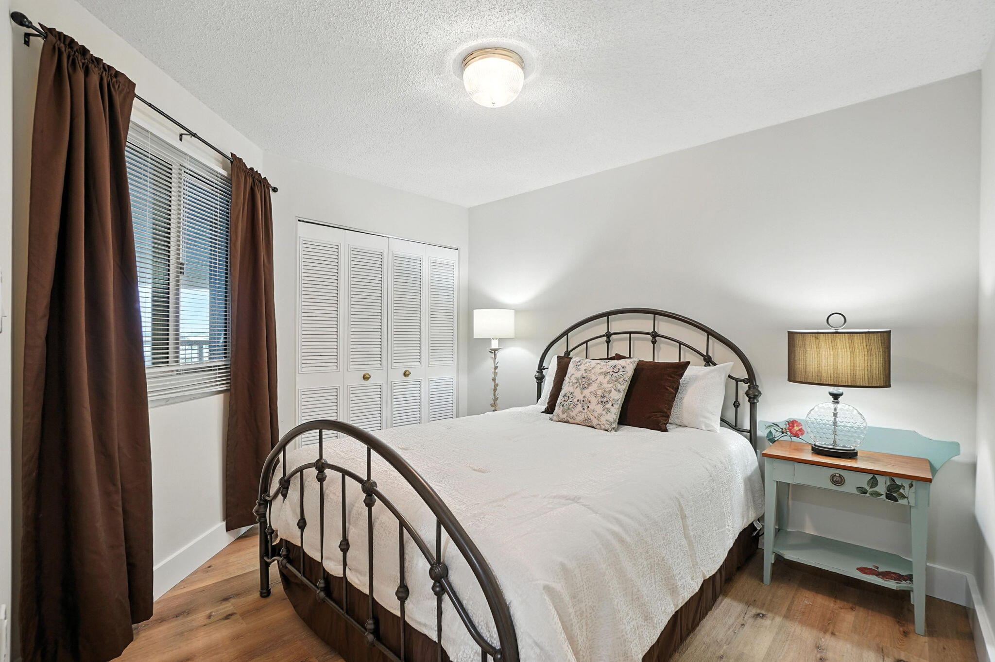 381 Santa Rosa Boulevard, W709