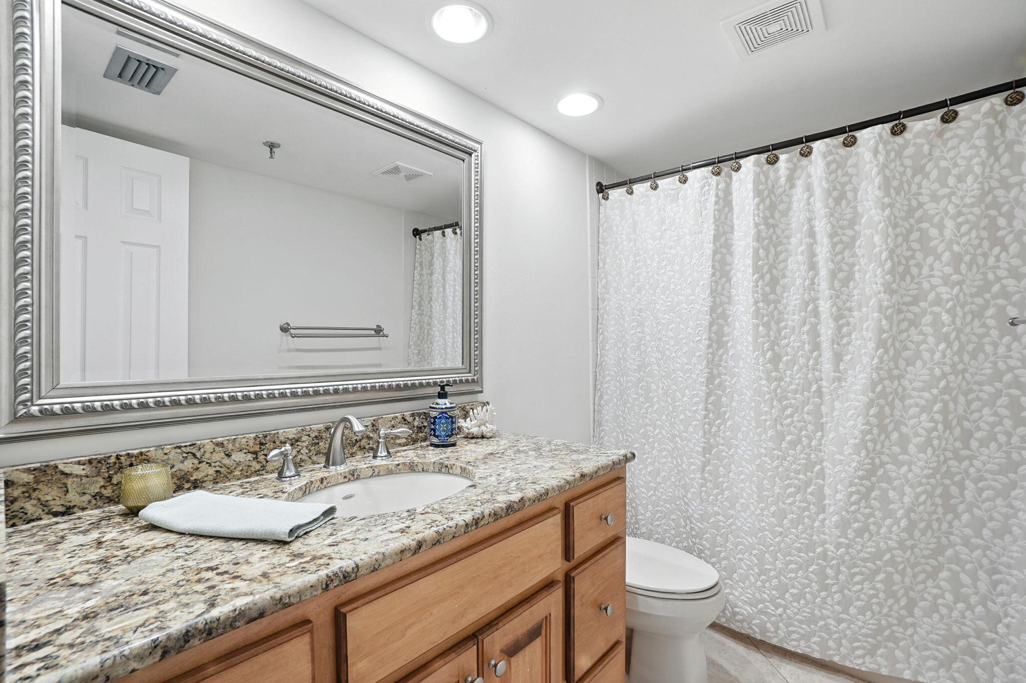 381 Santa Rosa Boulevard, W709