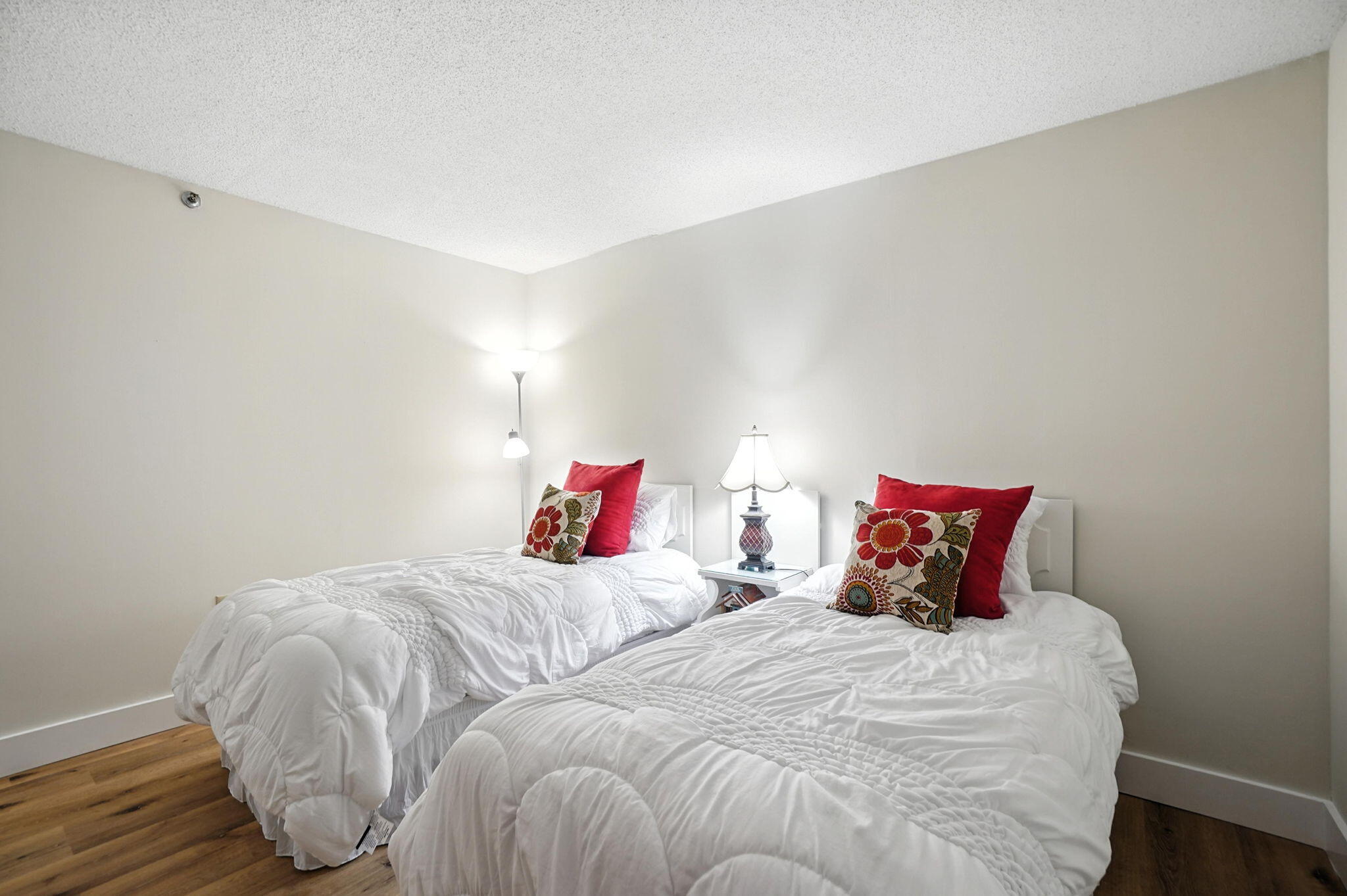 381 Santa Rosa Boulevard, W709