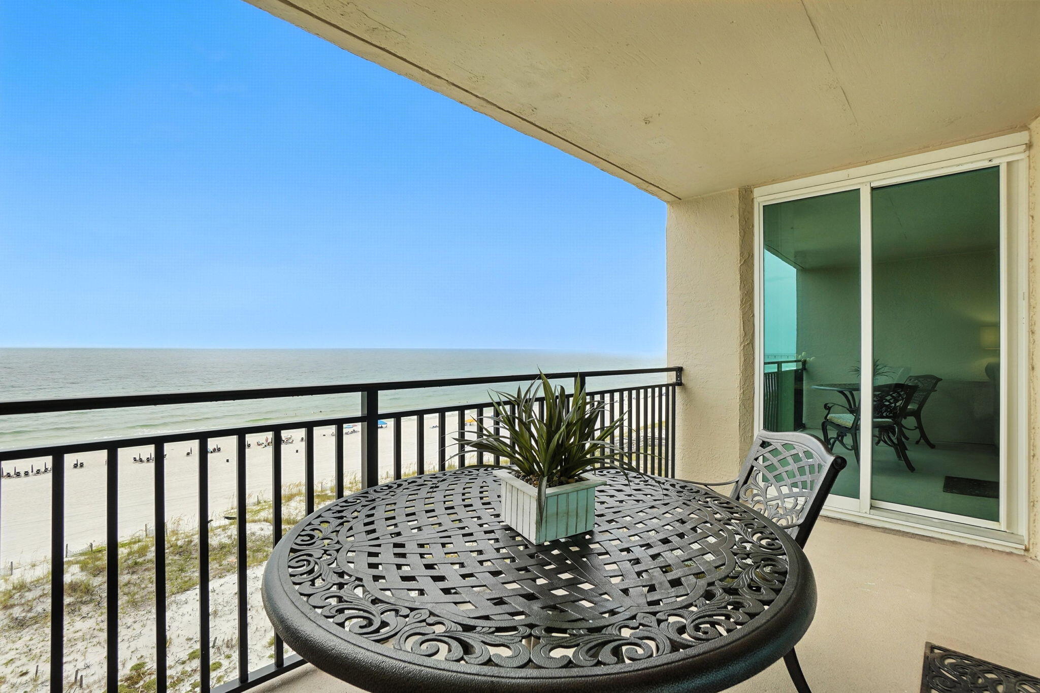 381 Santa Rosa Boulevard, W709