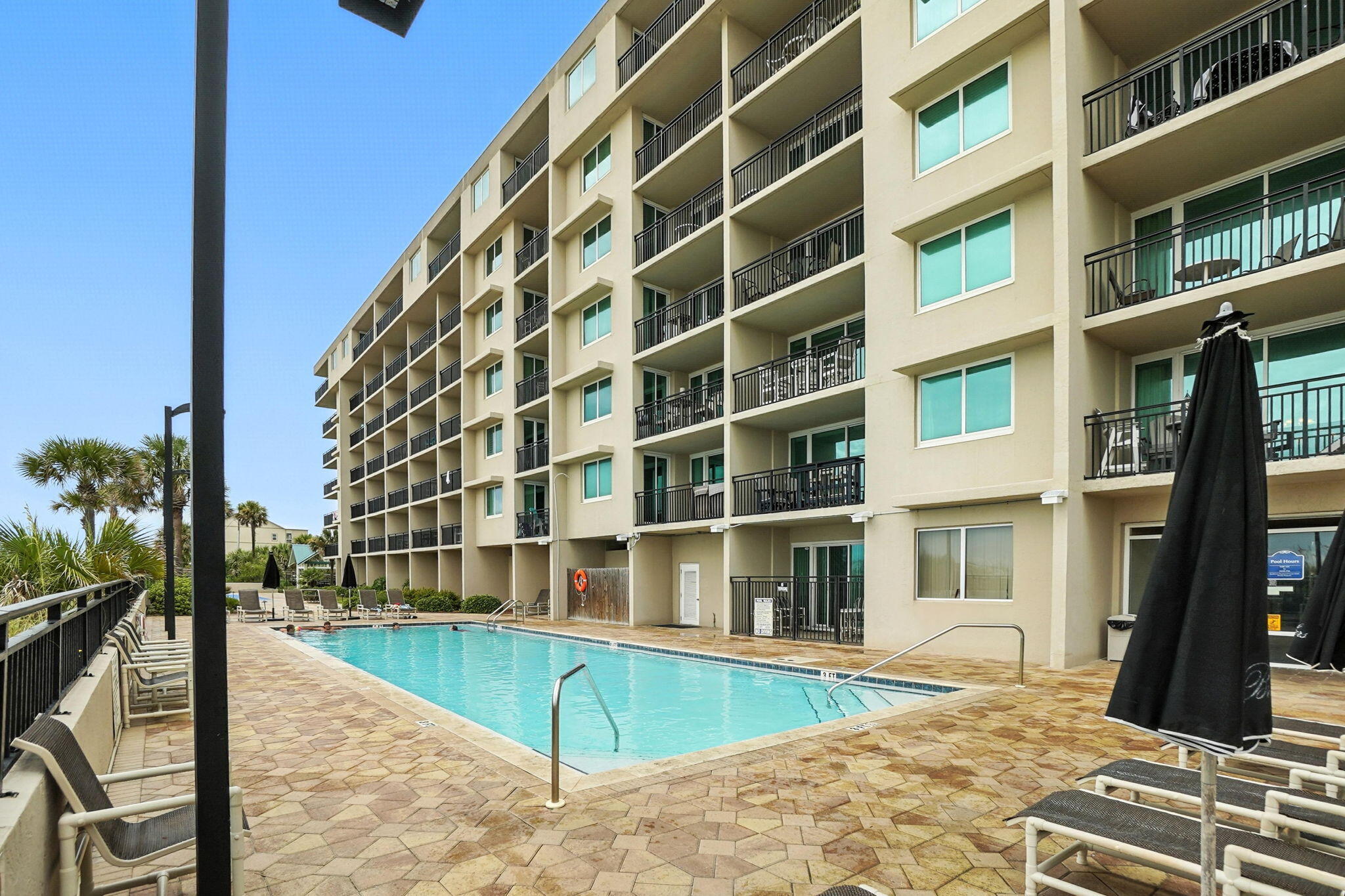 381 Santa Rosa Boulevard, W709