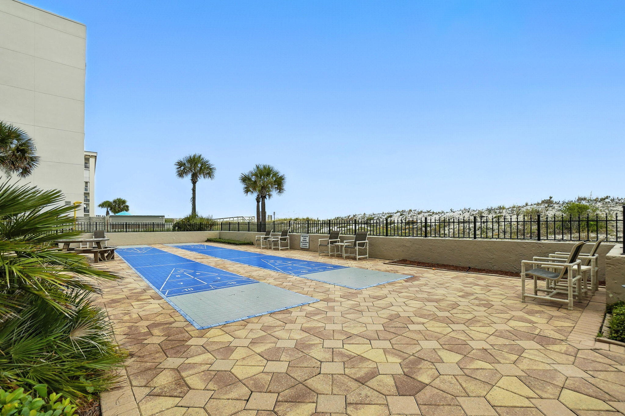 381 Santa Rosa Boulevard, W709