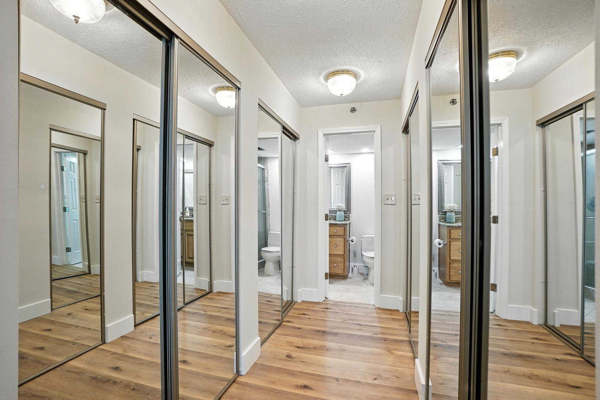 381 Santa Rosa Boulevard, W709