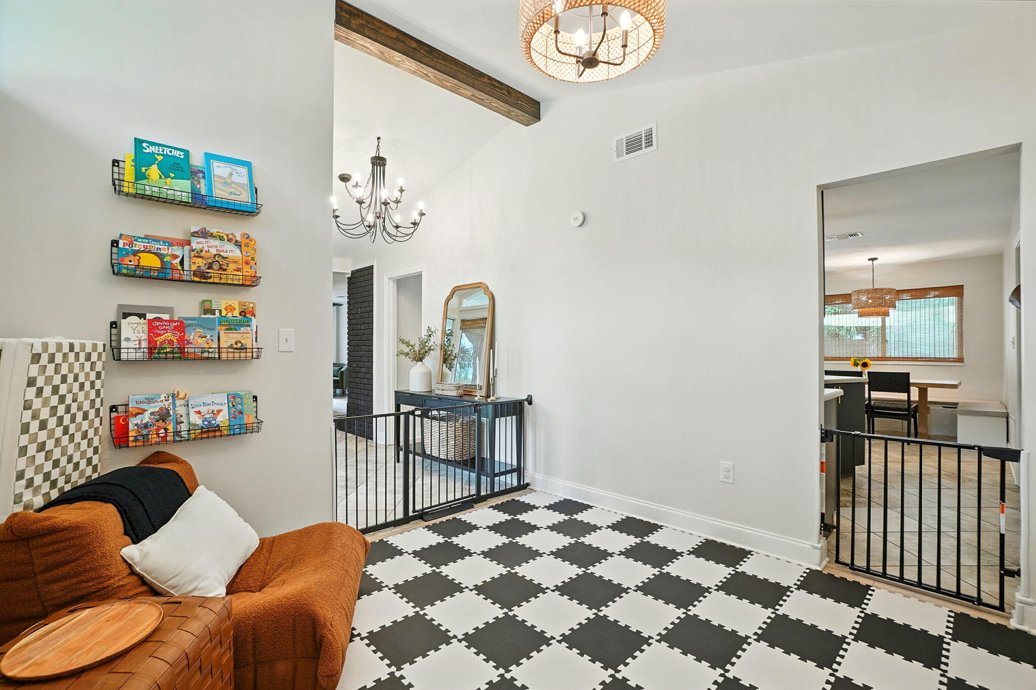 616 NE Fairway Avenue