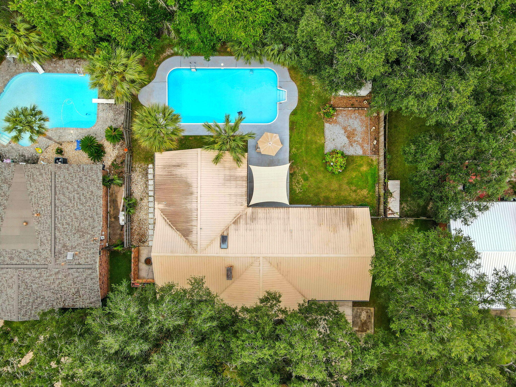 616 NE Fairway Avenue