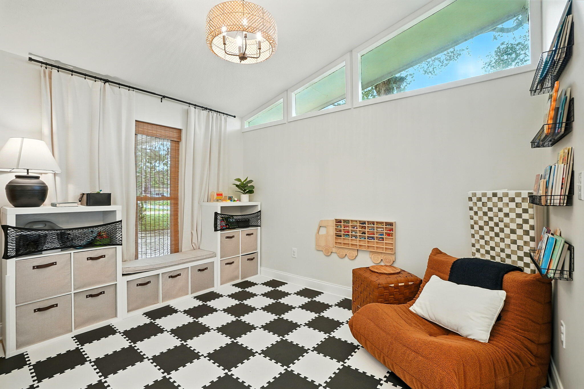 616 NE Fairway Avenue