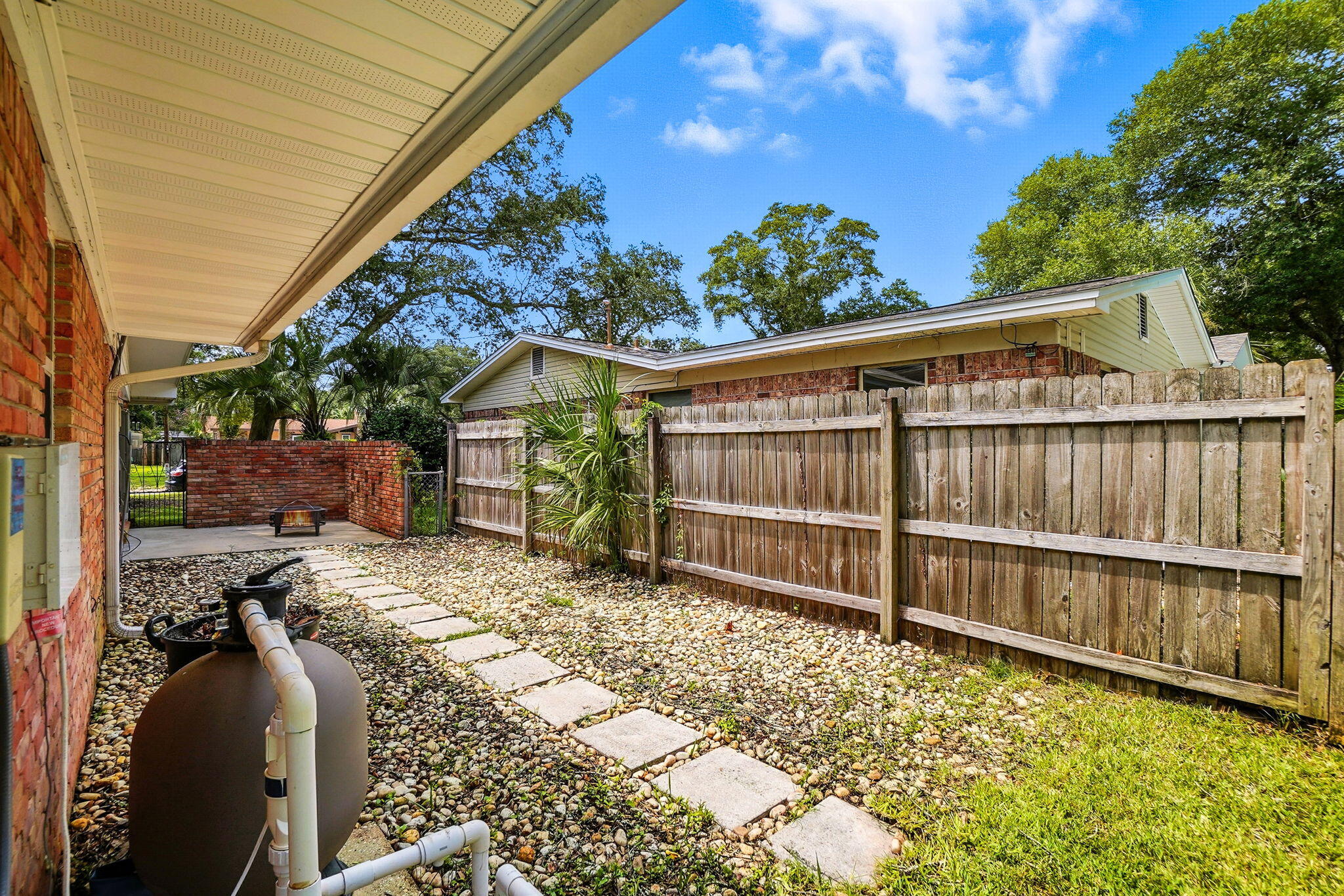 616 NE Fairway Avenue