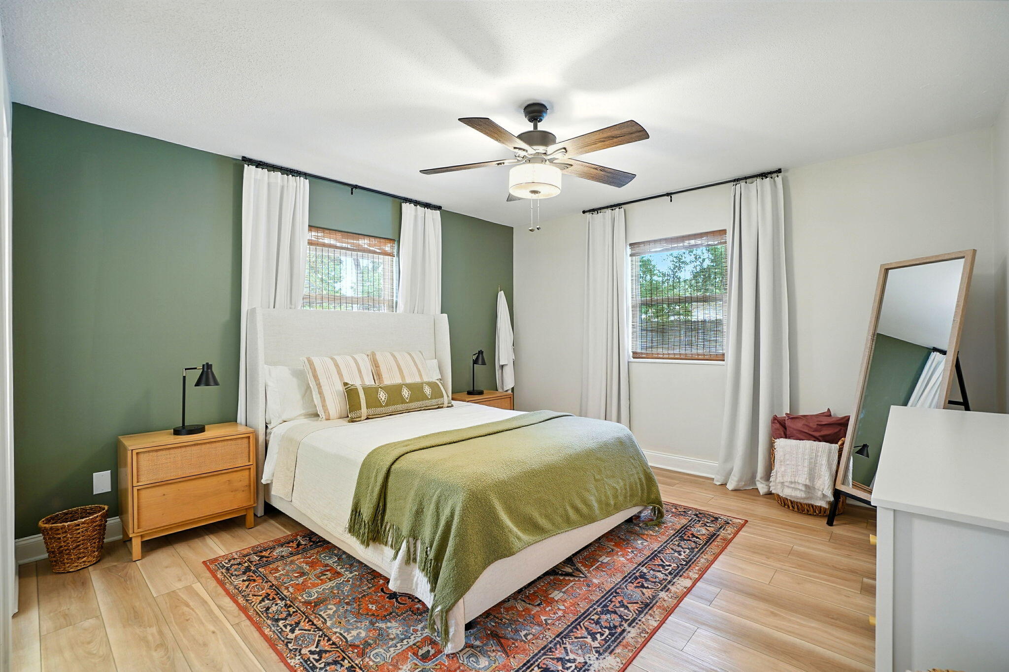 616 NE Fairway Avenue