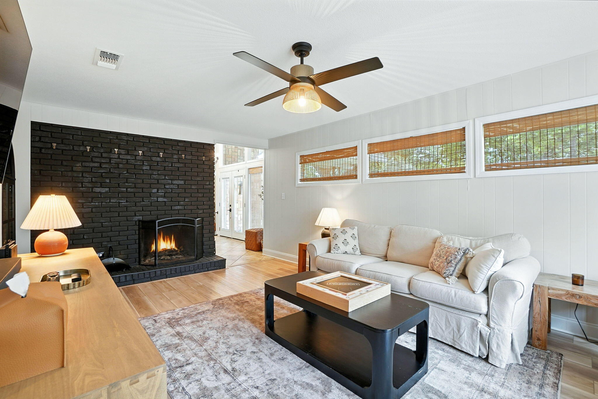 616 NE Fairway Avenue