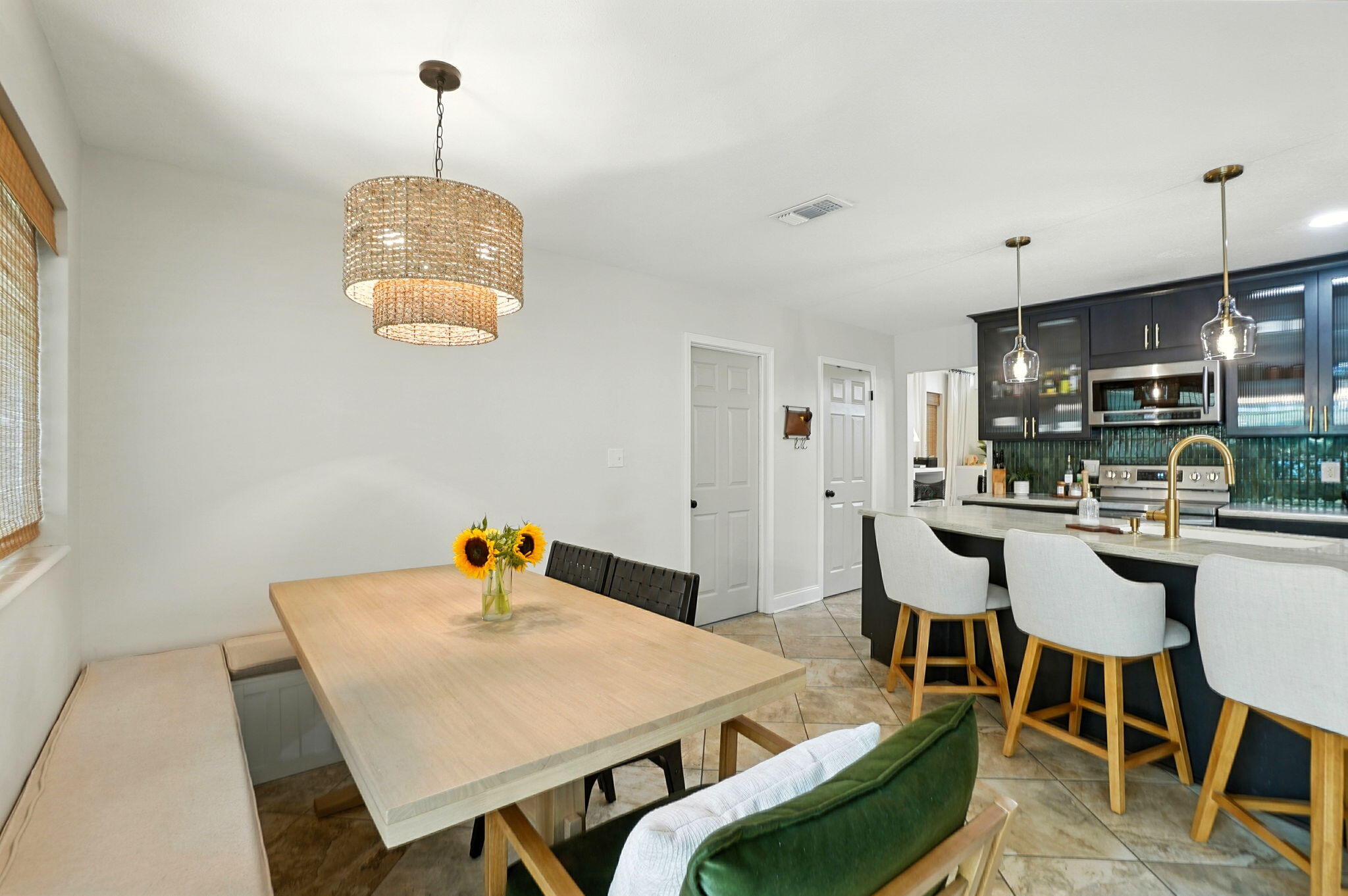 616 NE Fairway Avenue