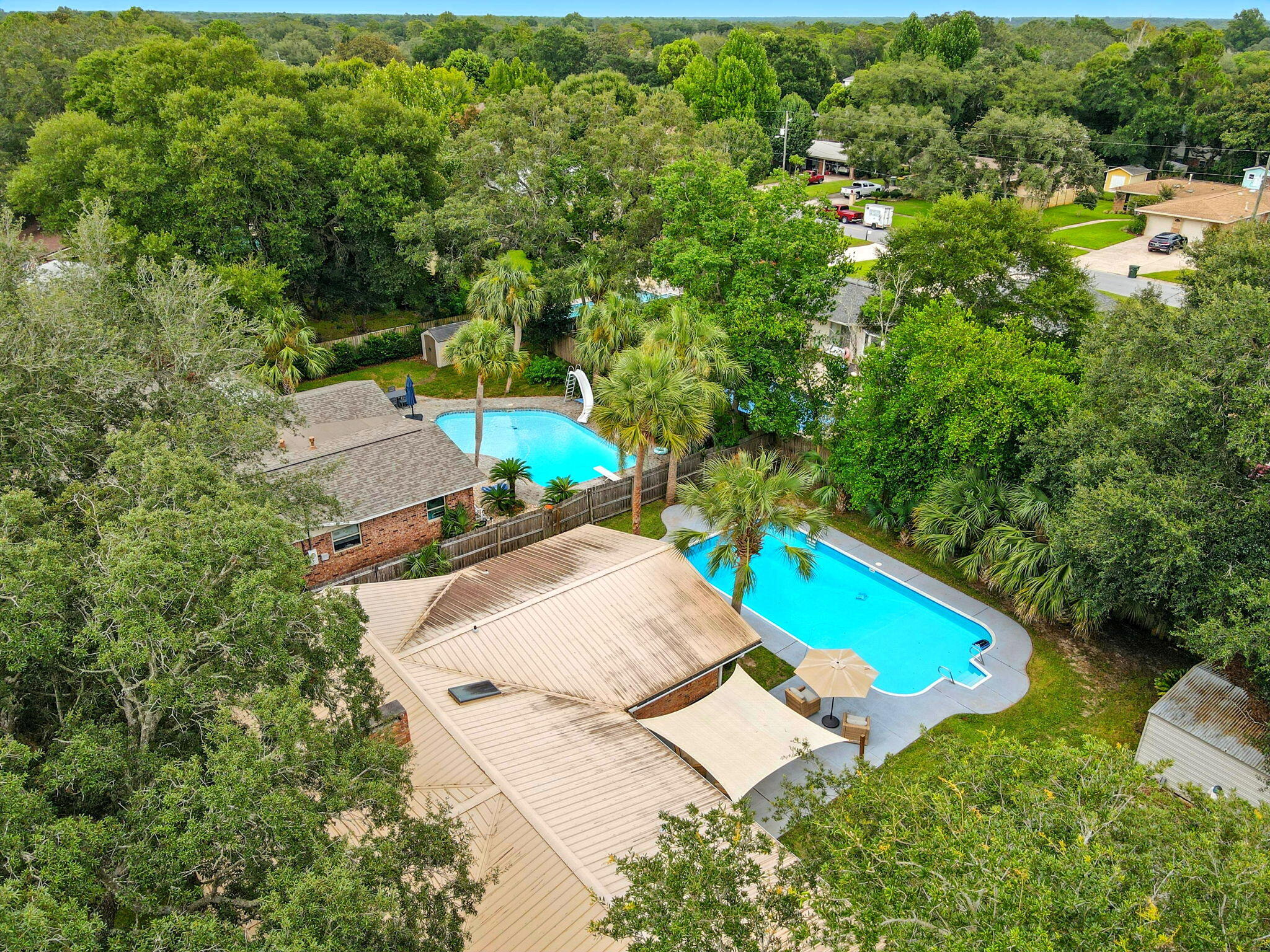 616 NE Fairway Avenue