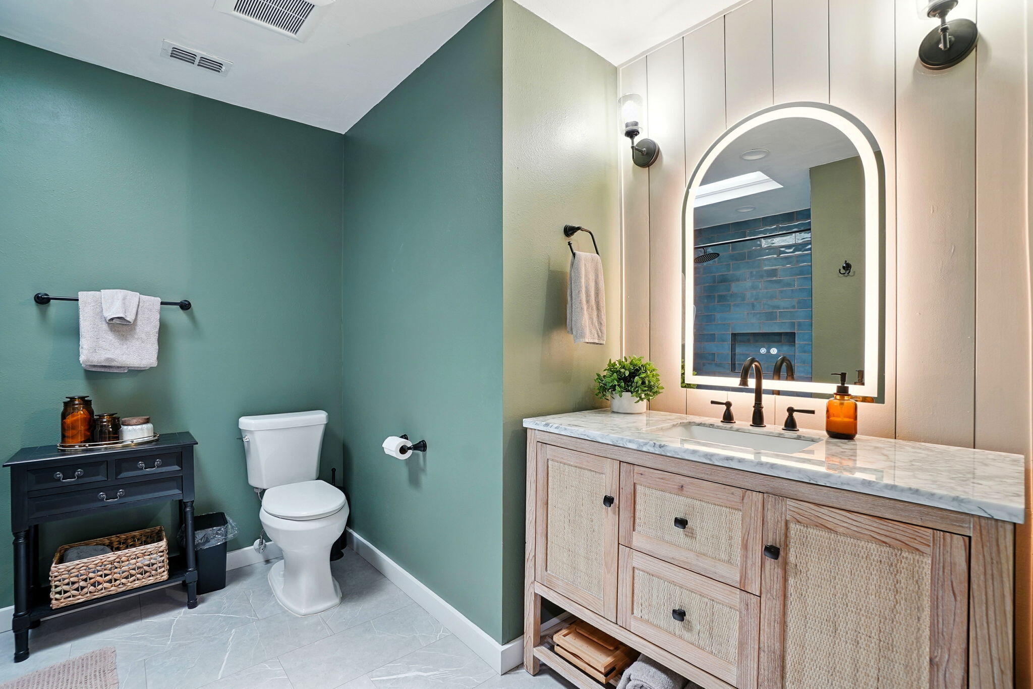 616 NE Fairway Avenue