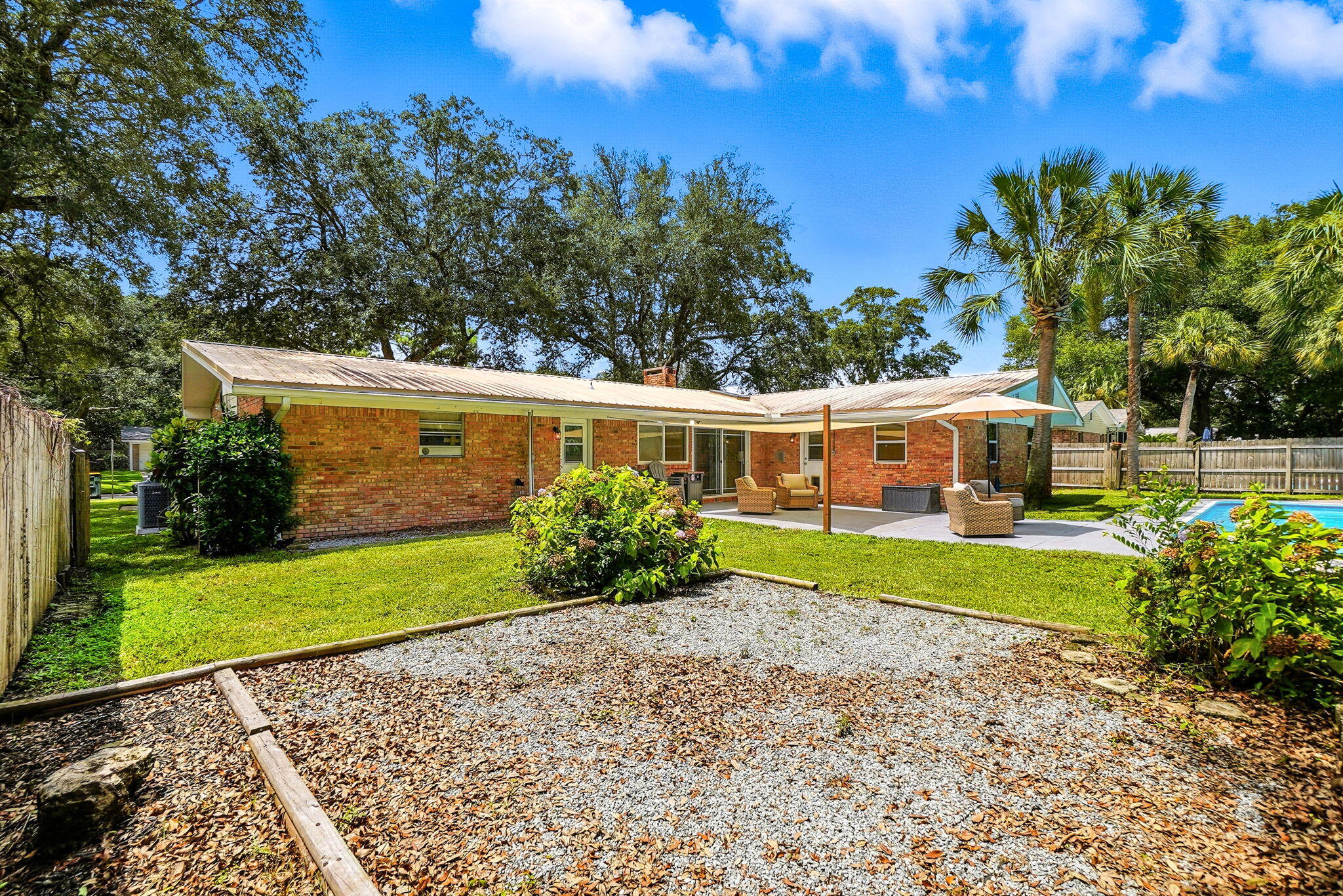 616 NE Fairway Avenue