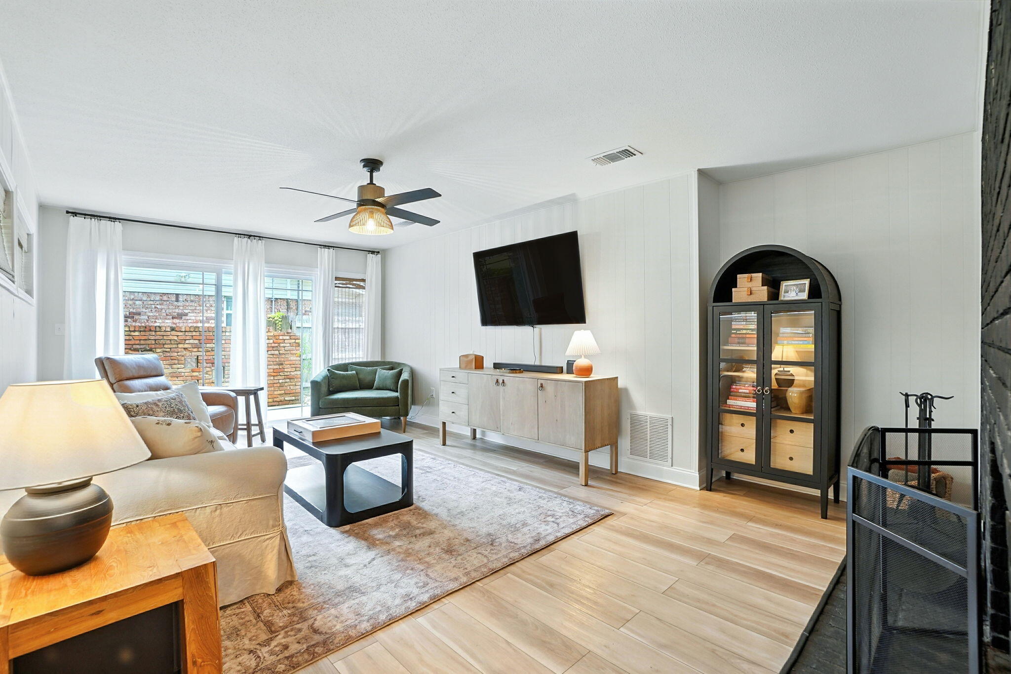 616 NE Fairway Avenue