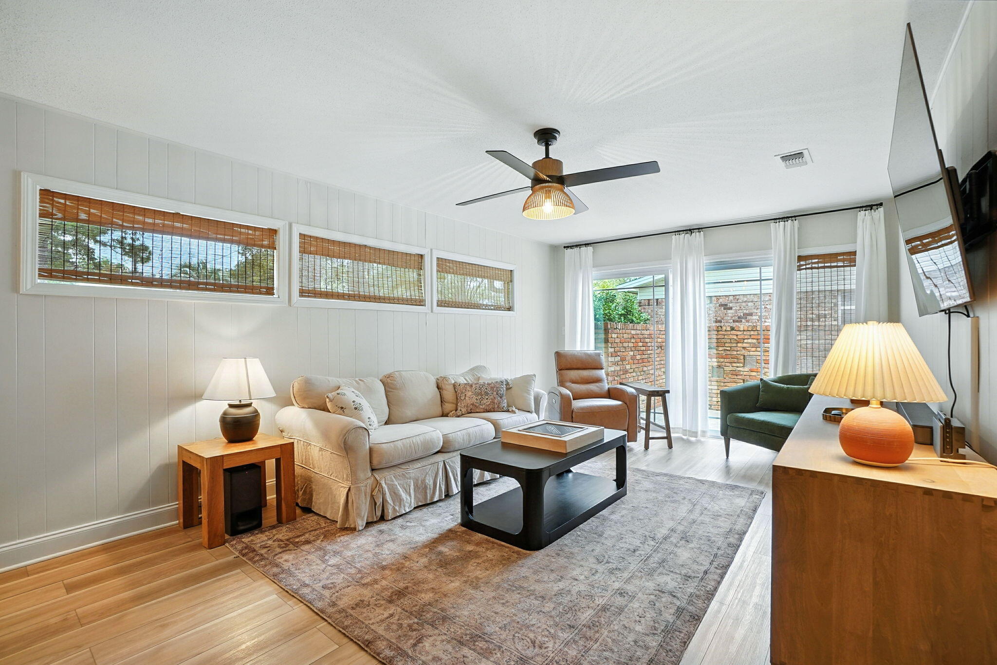 616 NE Fairway Avenue