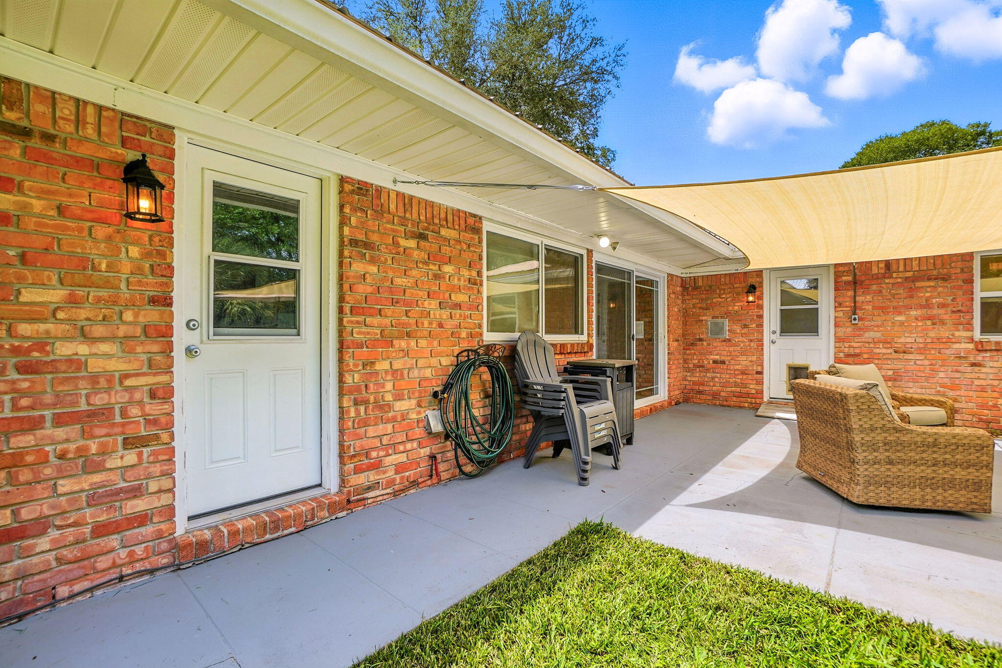 616 NE Fairway Avenue