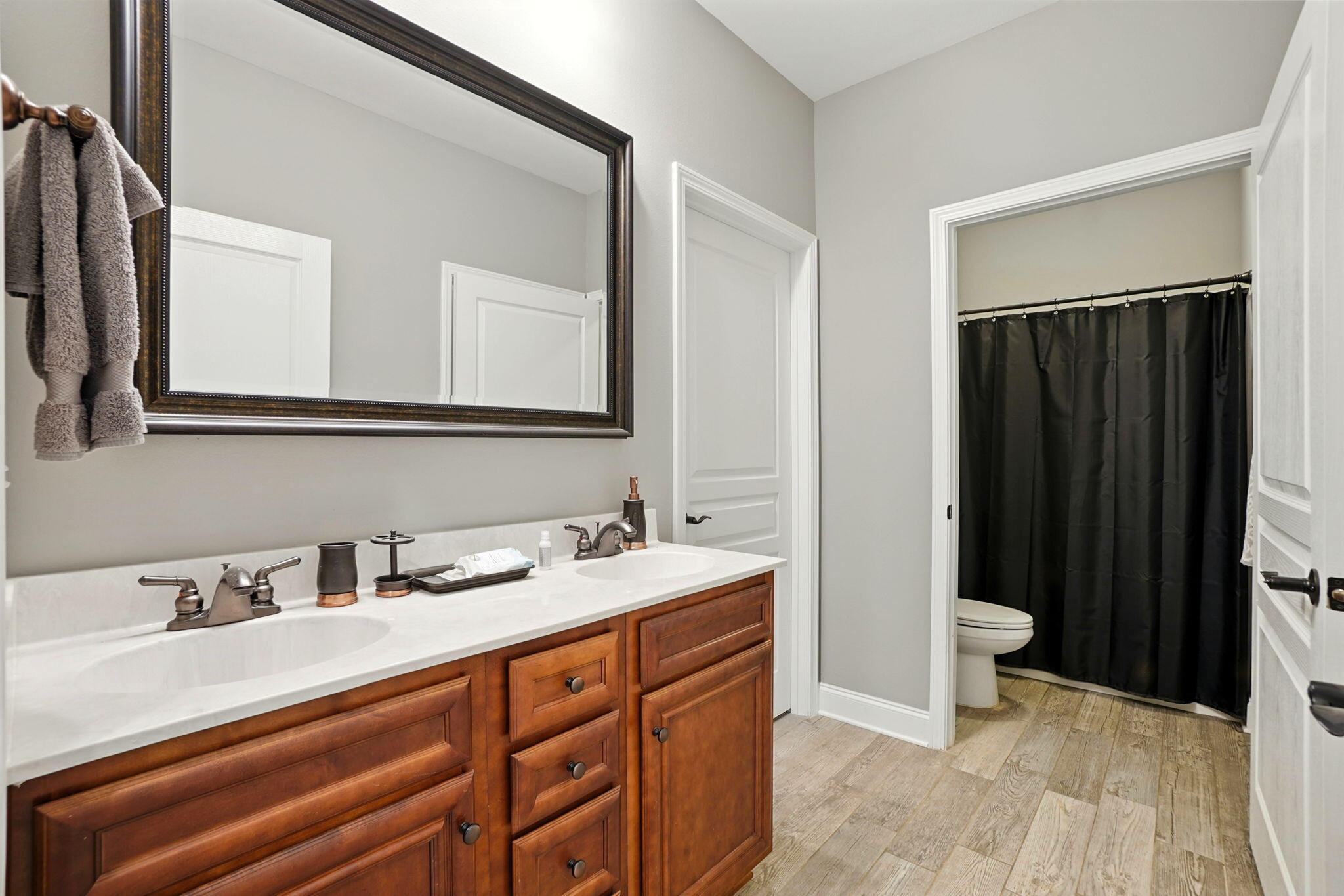 212 Eleases Crossing