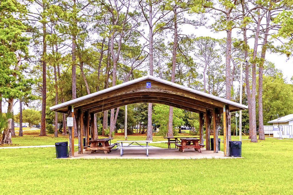 209 SW Honeytree Lane