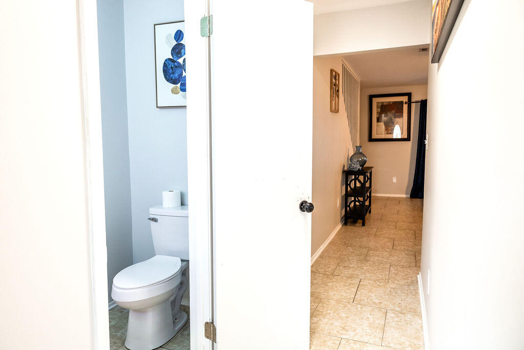 209 SW Honeytree Lane