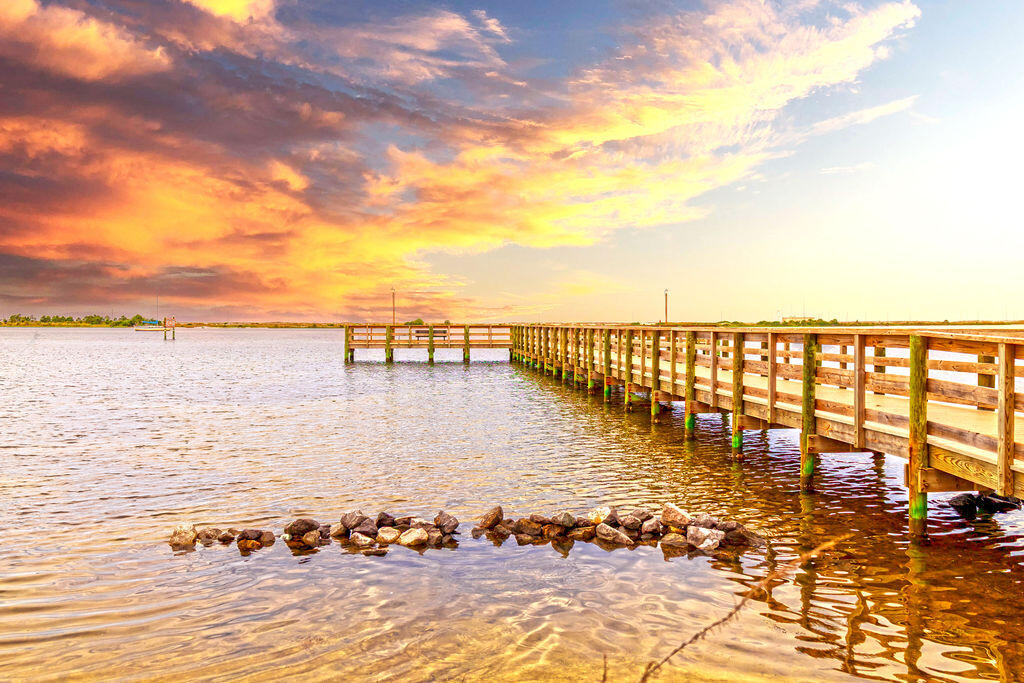 209 SW Honeytree Lane