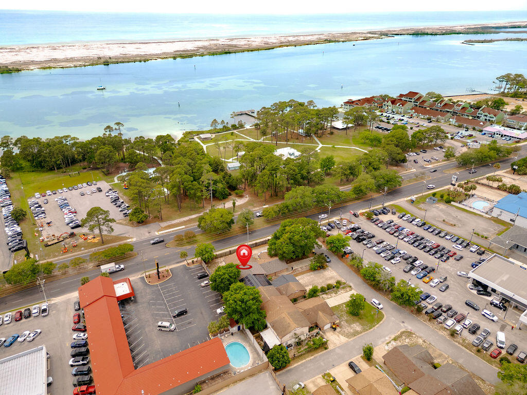 209 SW Honeytree Lane