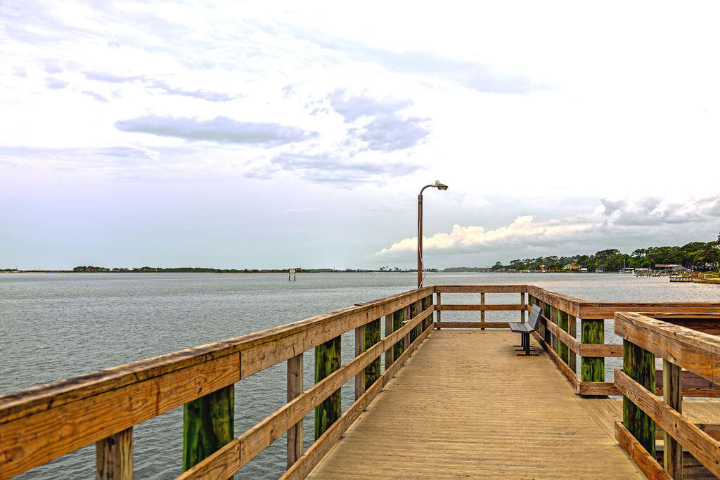 209 SW Honeytree Lane